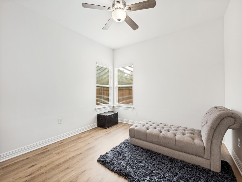 1028 Claude Street Dallas TX 75203