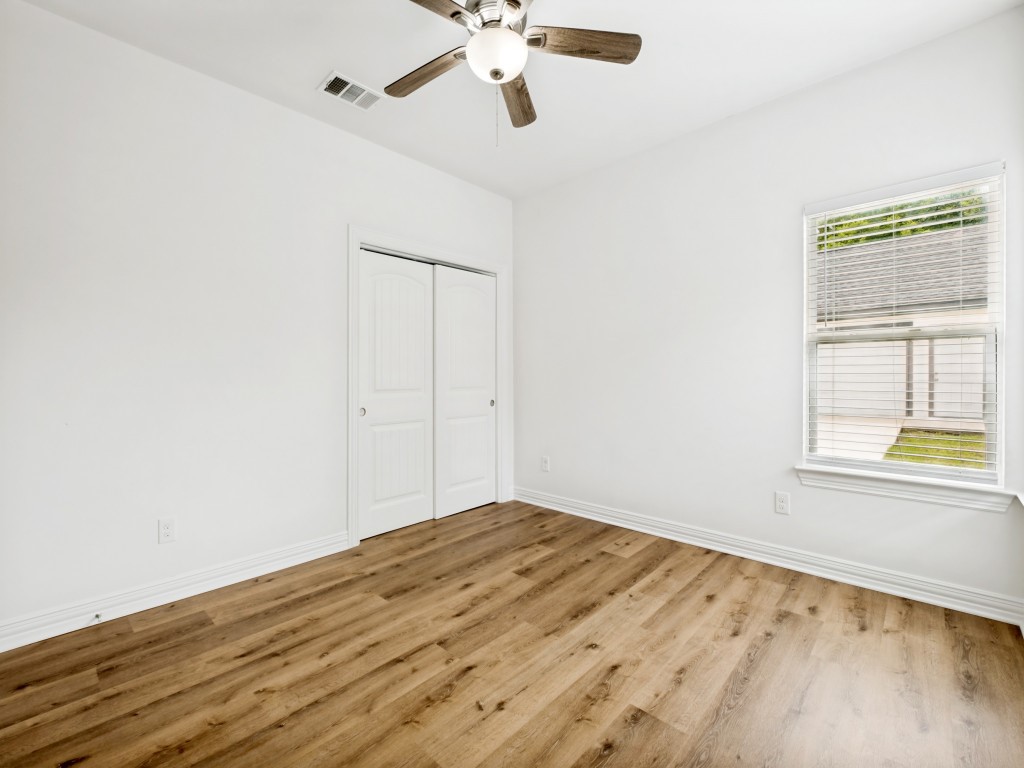 1028 Claude Street Dallas TX 75203