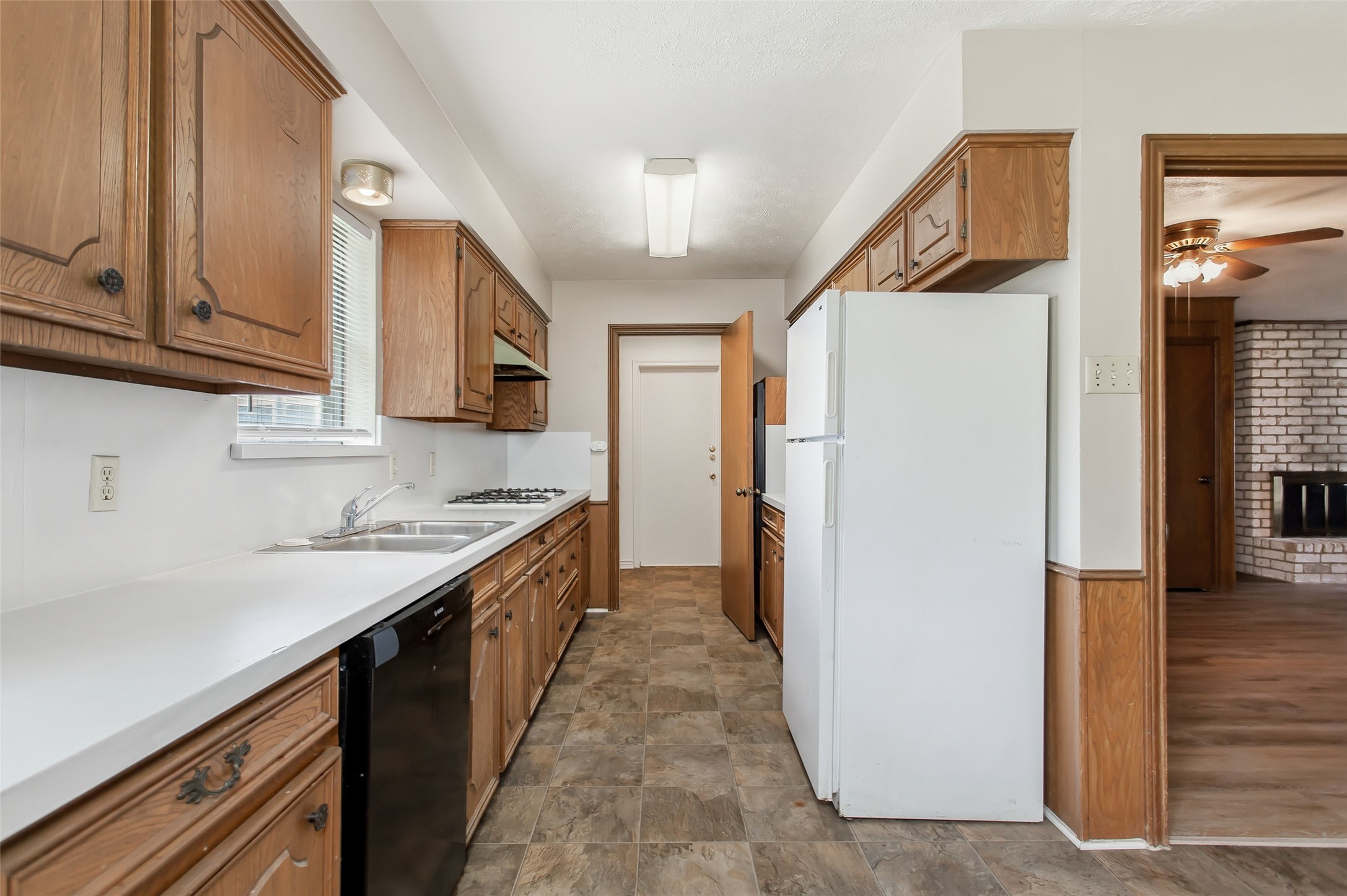 11352 Quail Run Street Dallas TX 75238