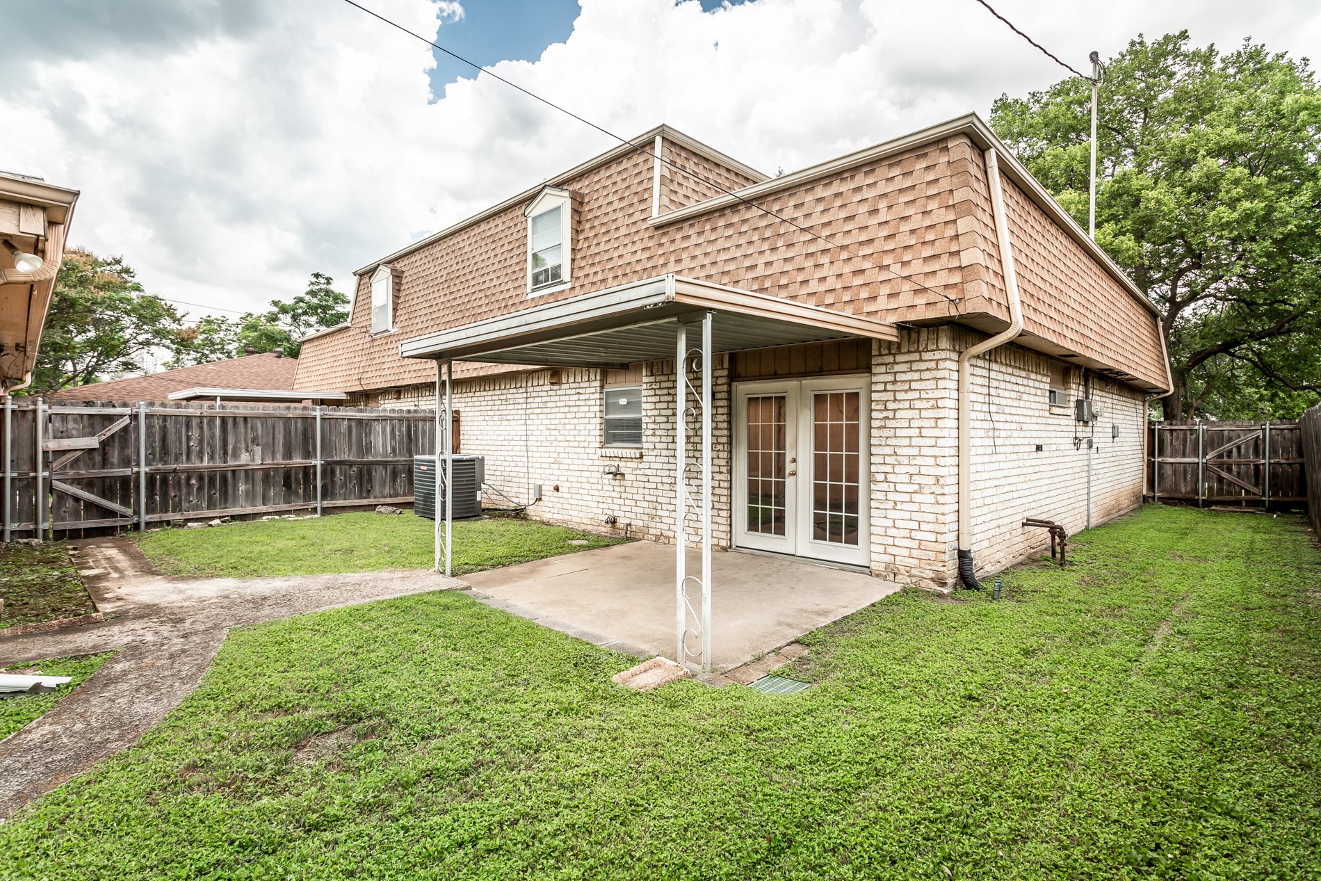 11352 Quail Run Street Dallas TX 75238