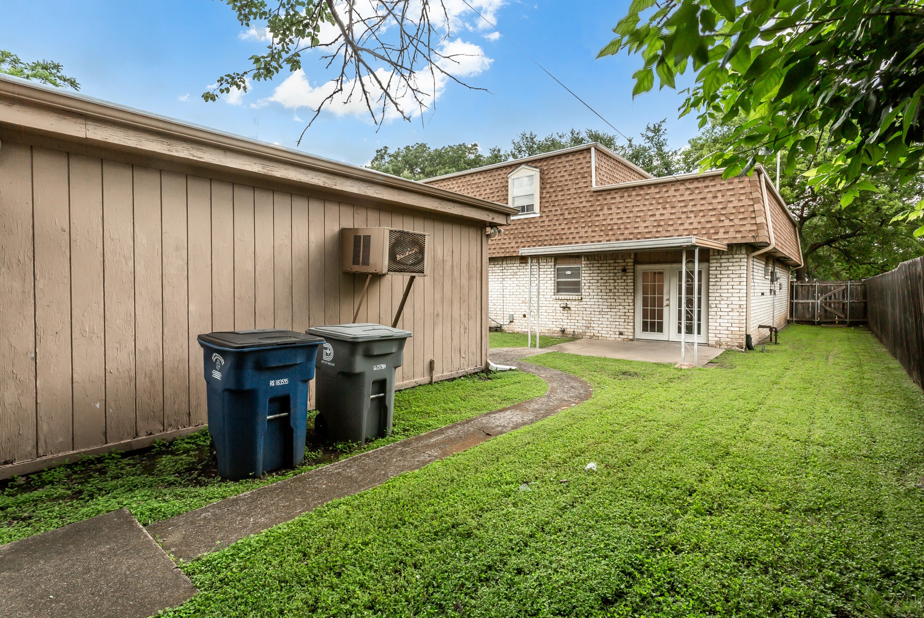 11352 Quail Run Street Dallas TX 75238