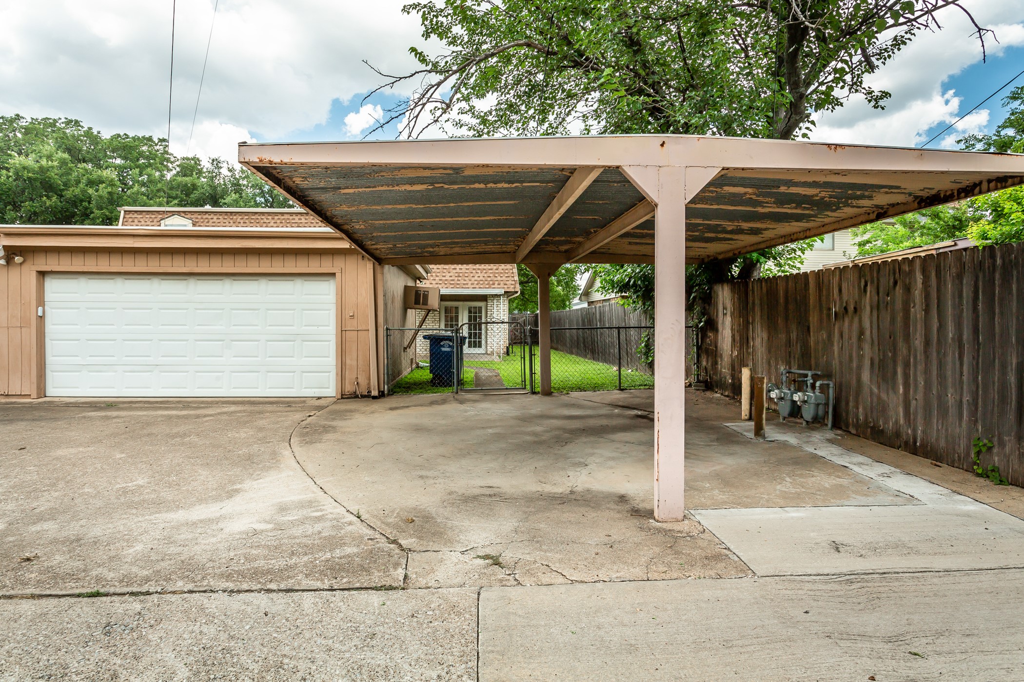 11352 Quail Run Street Dallas TX 75238
