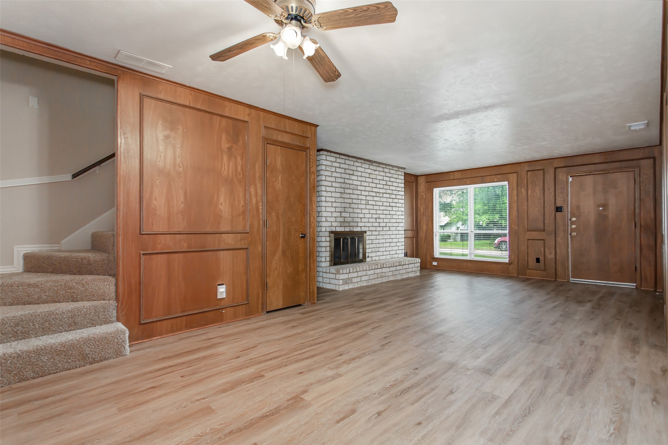 11352 Quail Run Street Dallas TX 75238