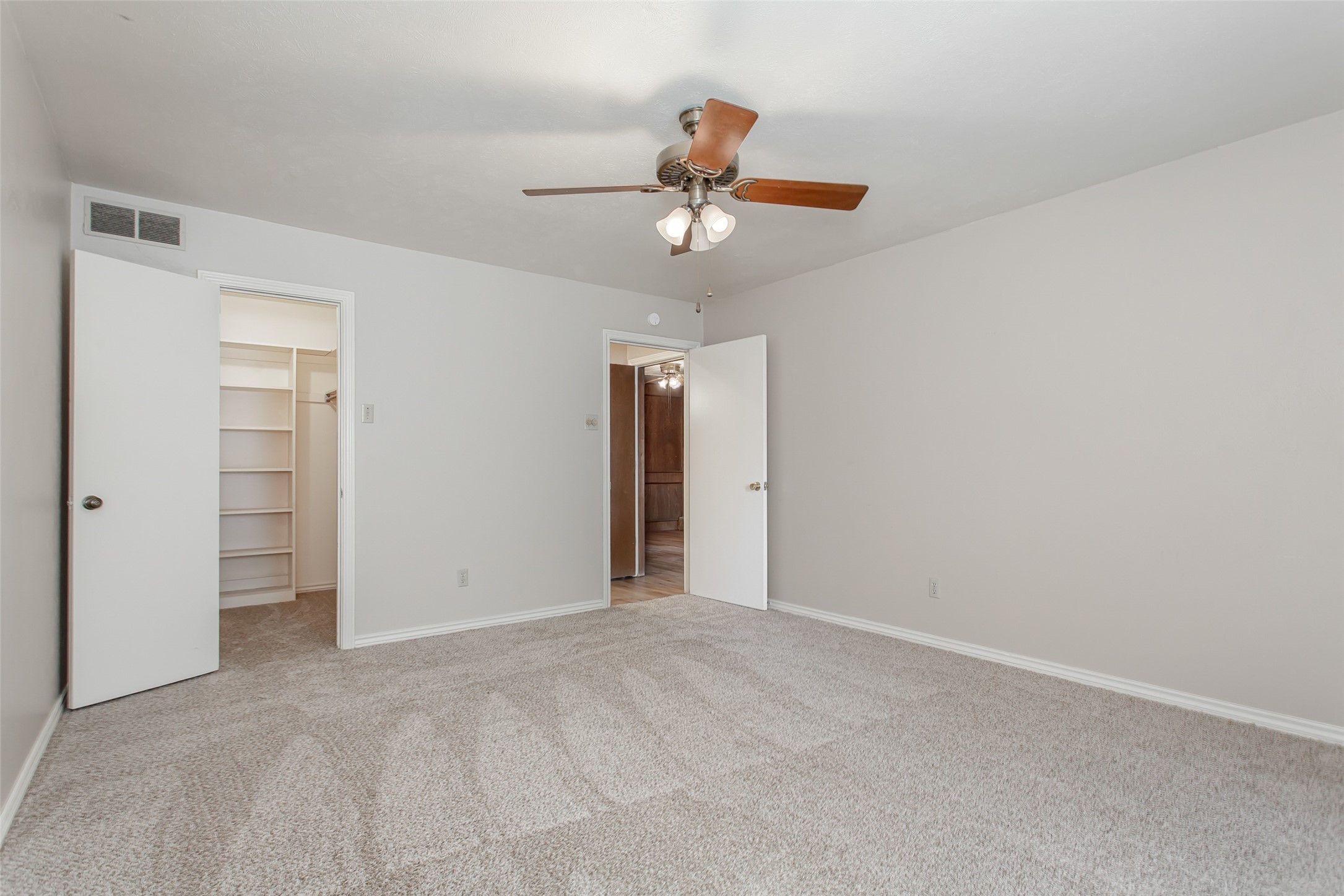 11352 Quail Run Street Dallas TX 75238