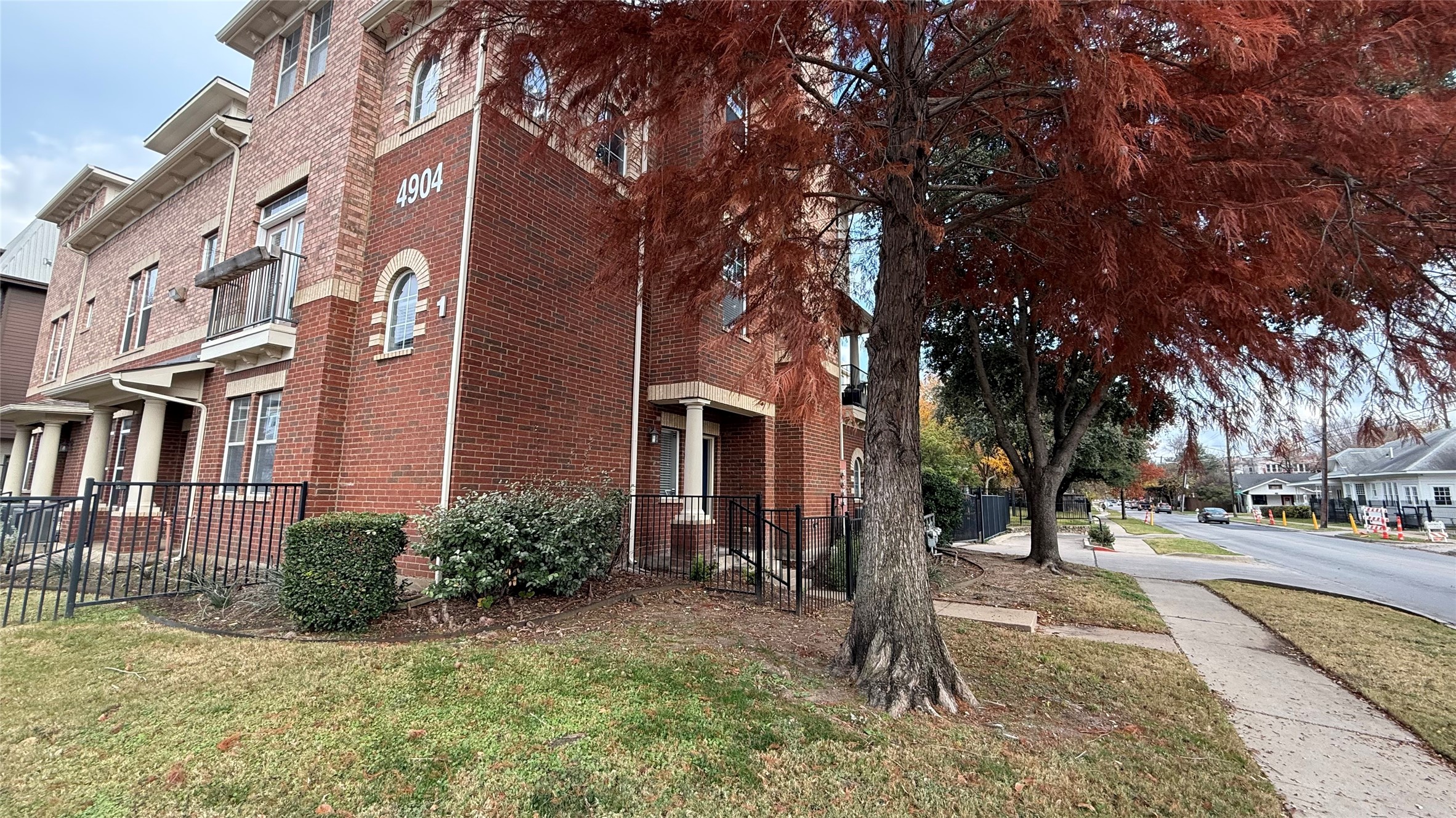 4904 Live Oak Street Dallas TX 75206
