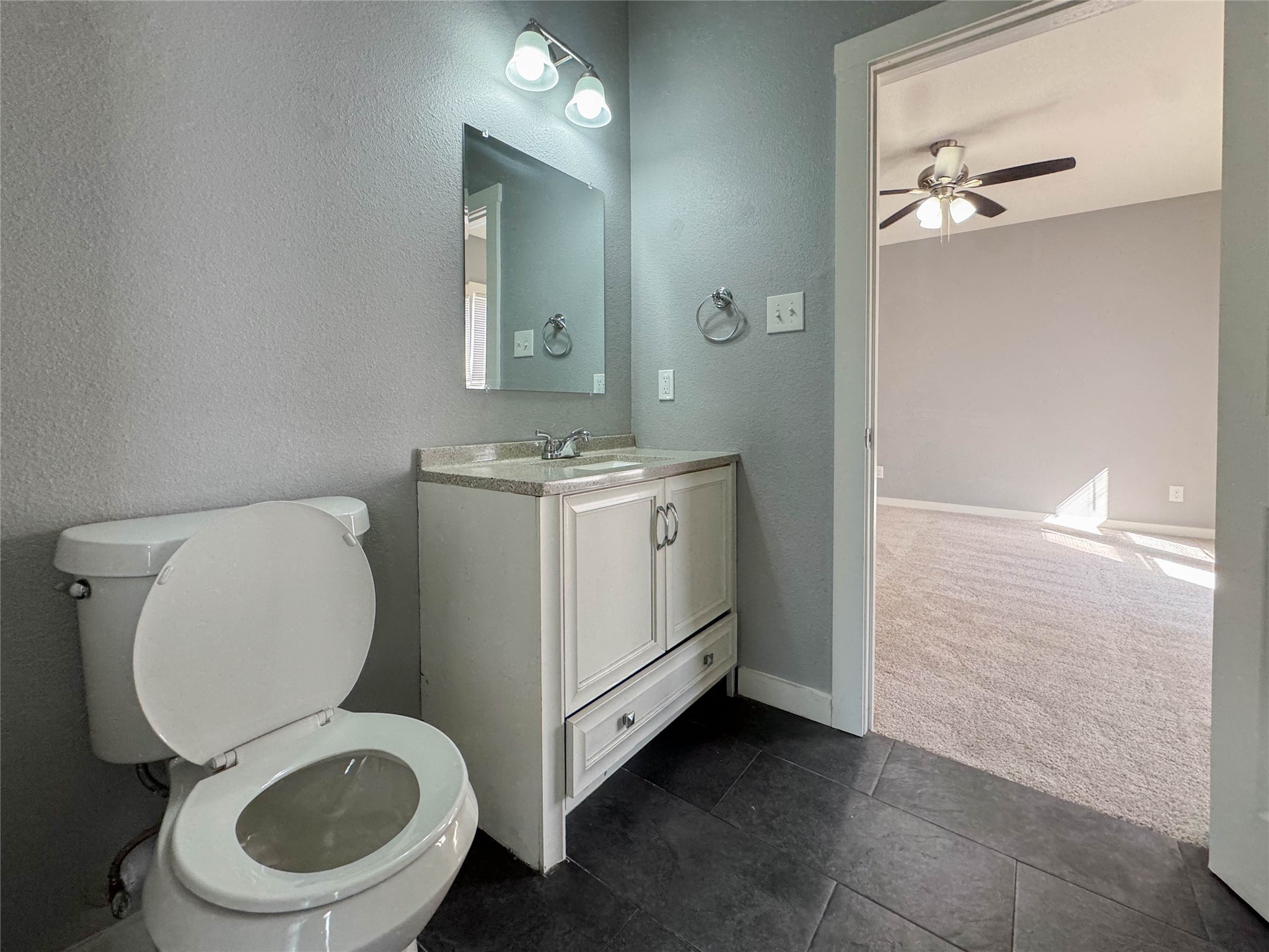 2109 N Elm Street Denton TX 76201