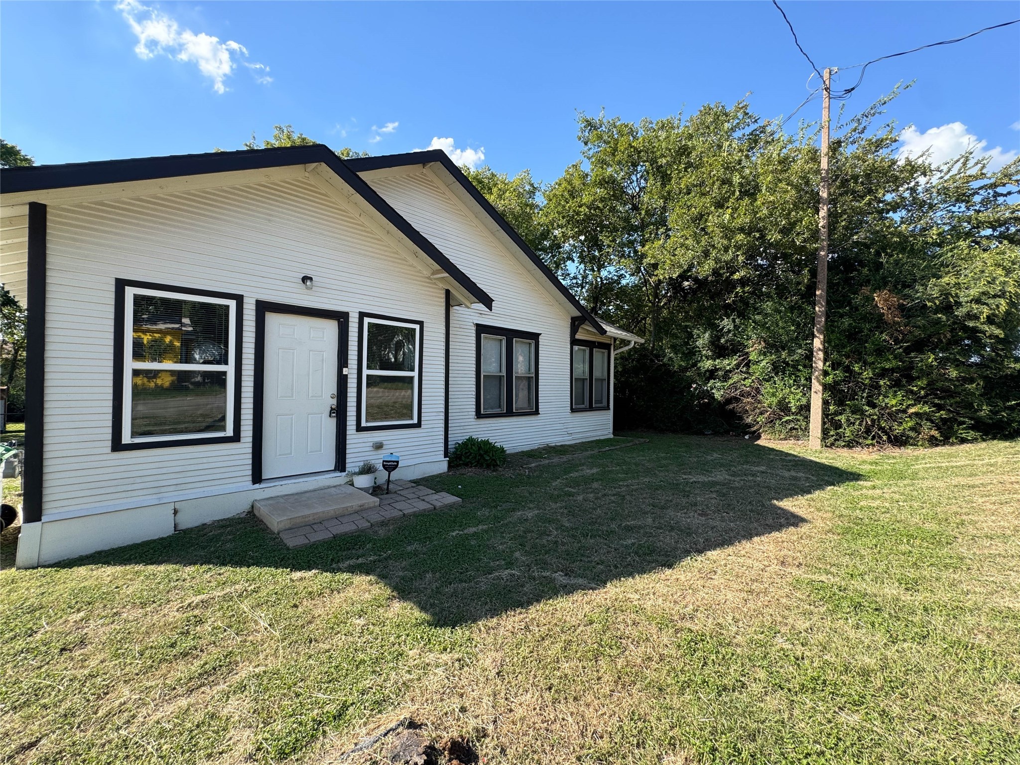 2109 N Elm Street Denton TX 76201