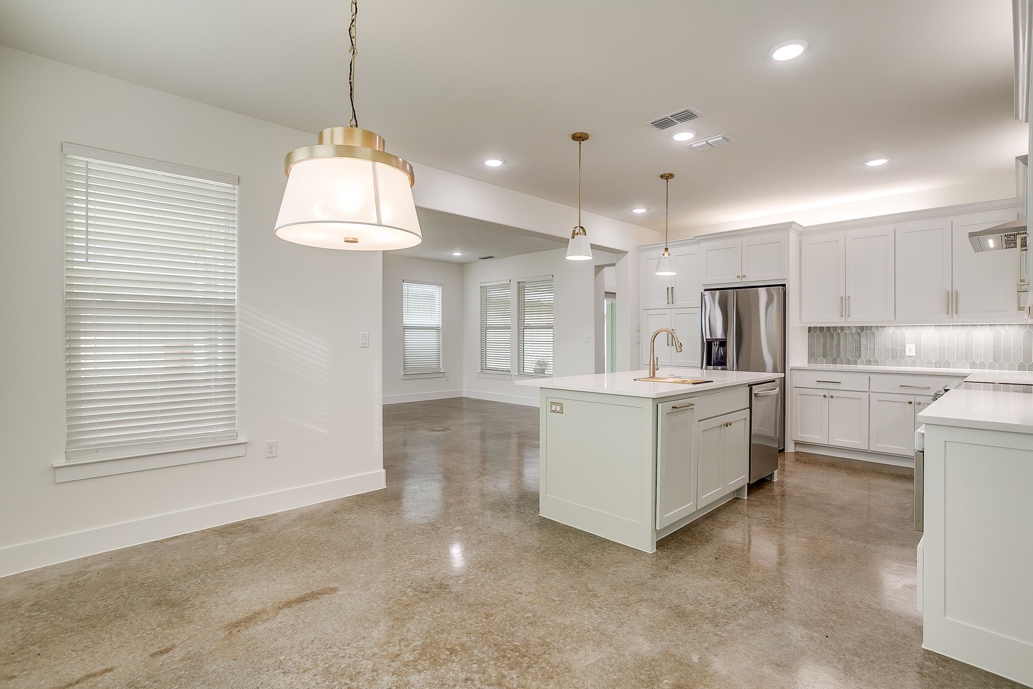 108 Cardinal Woods Court Granbury TX 76049