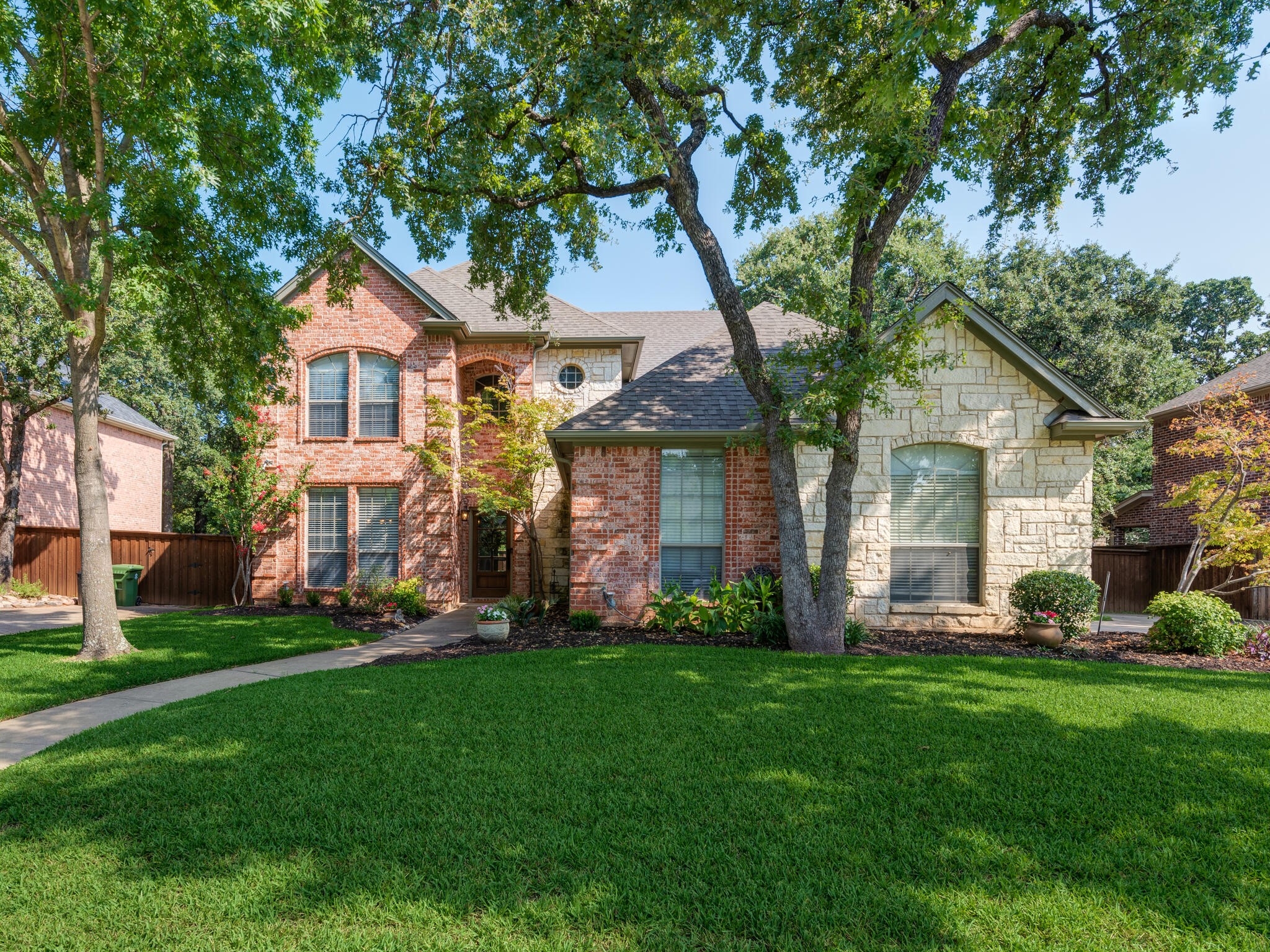 708 Lonesome Dove Trail Hurst TX 76054