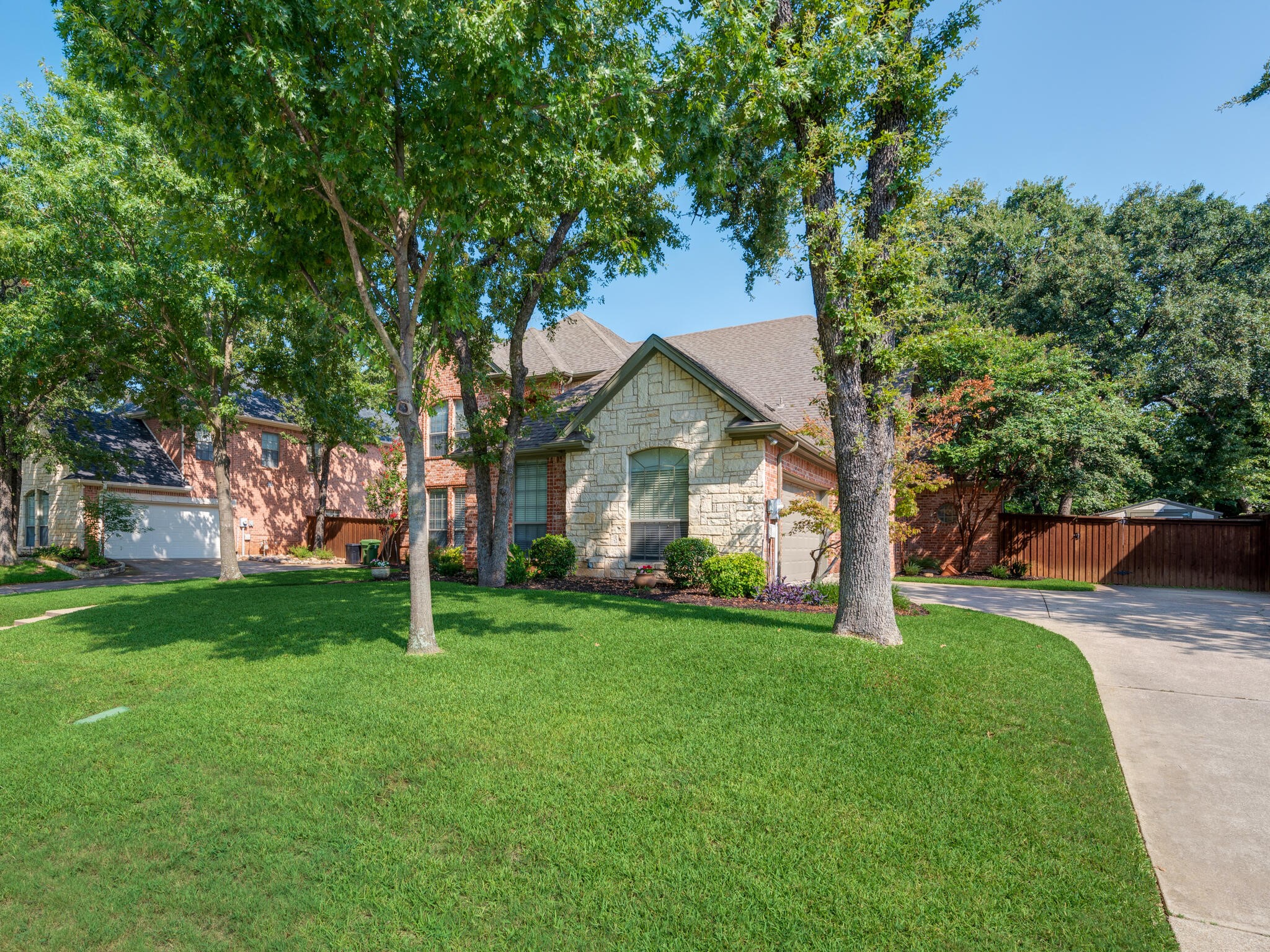 708 Lonesome Dove Trail Hurst TX 76054