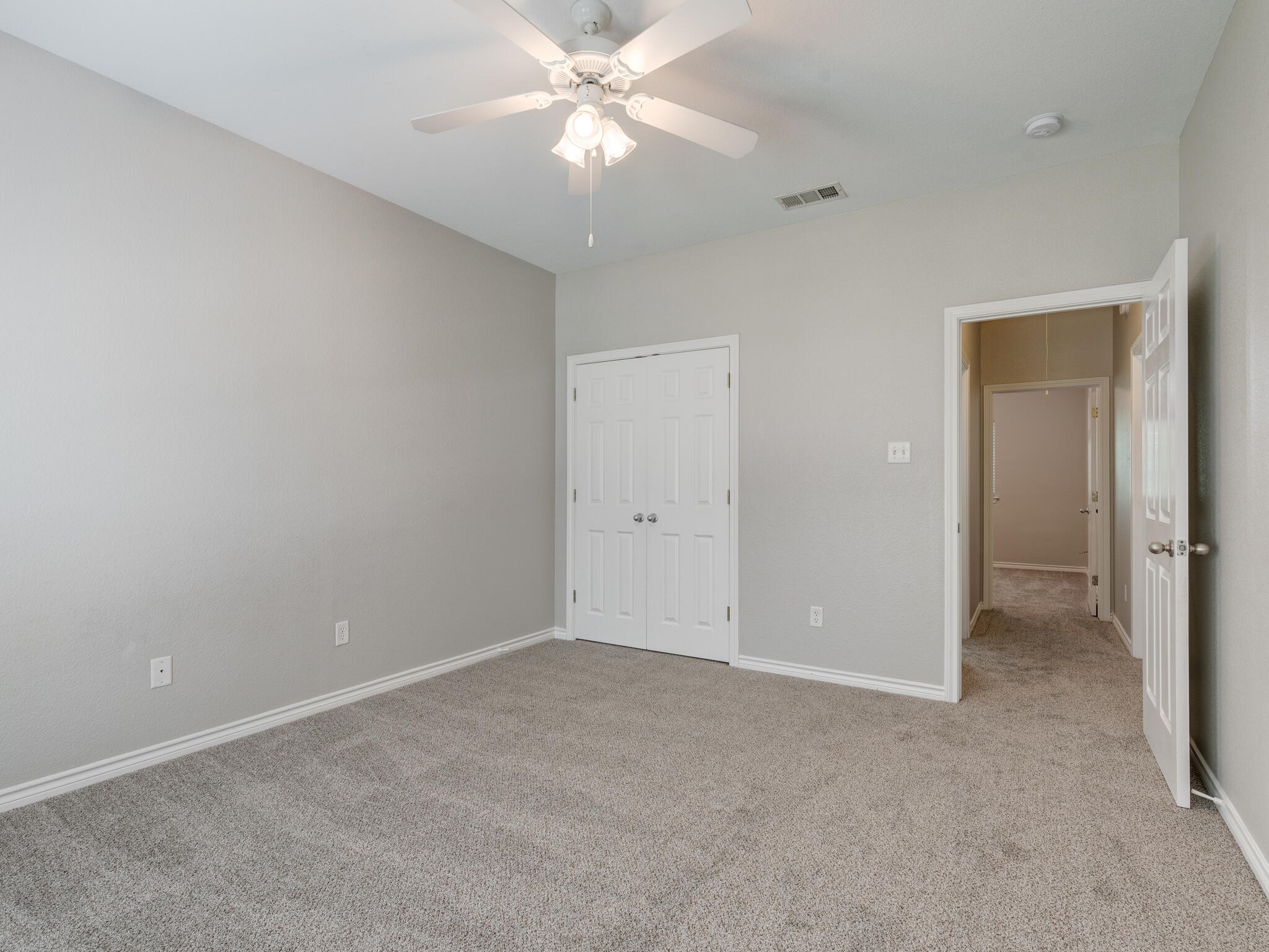 708 Lonesome Dove Trail Hurst TX 76054