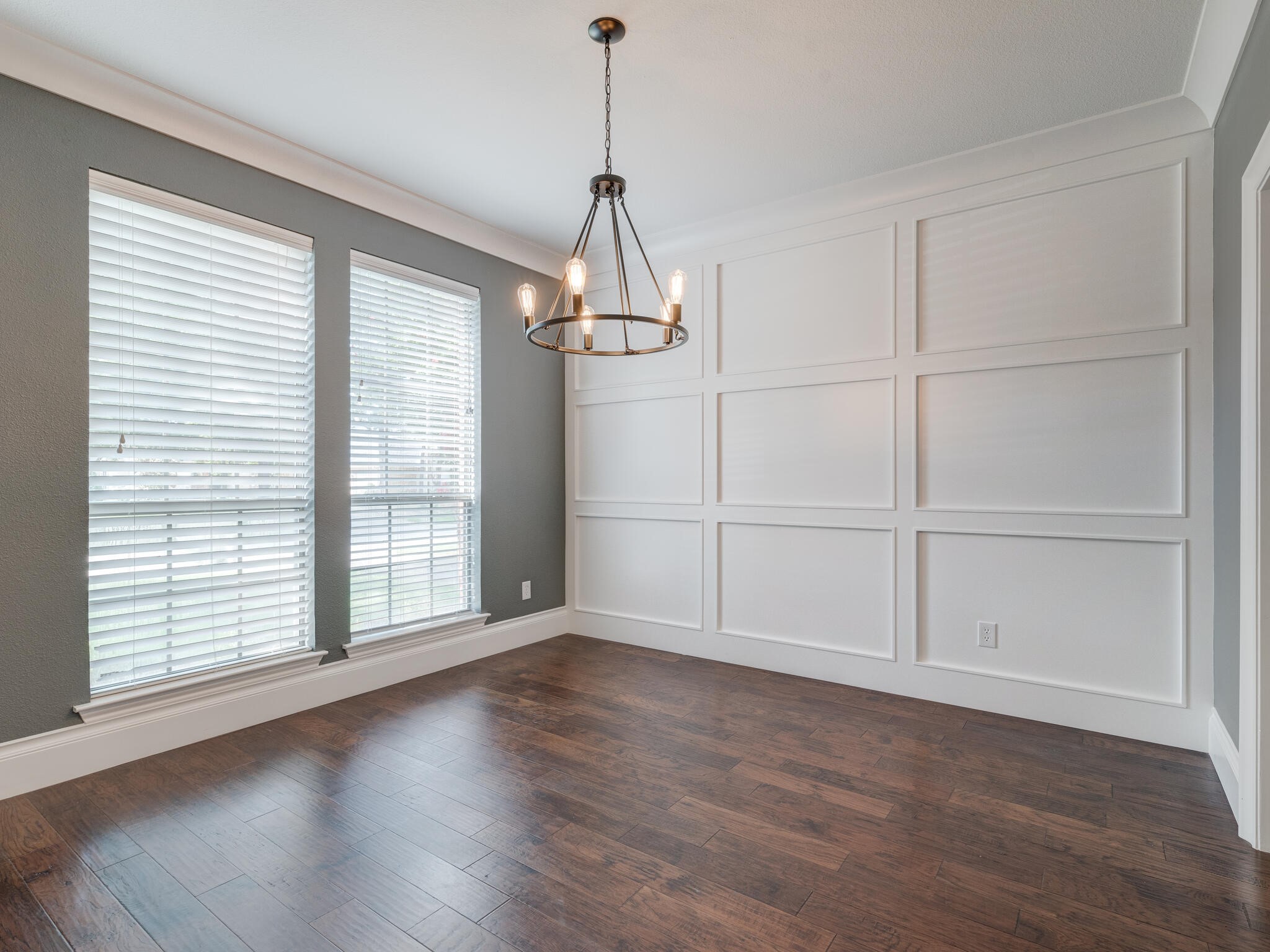 708 Lonesome Dove Trail Hurst TX 76054