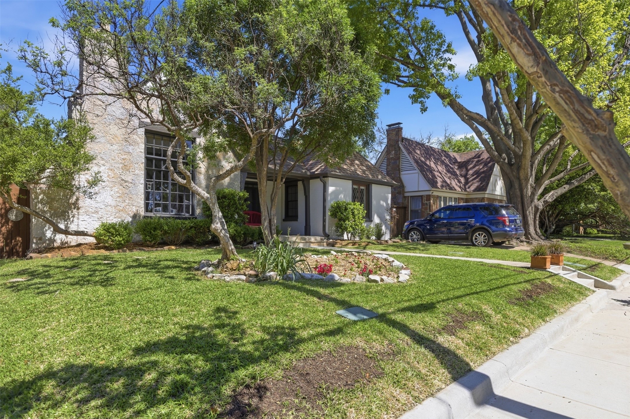 5310 Bradford Drive Dallas TX 75235
