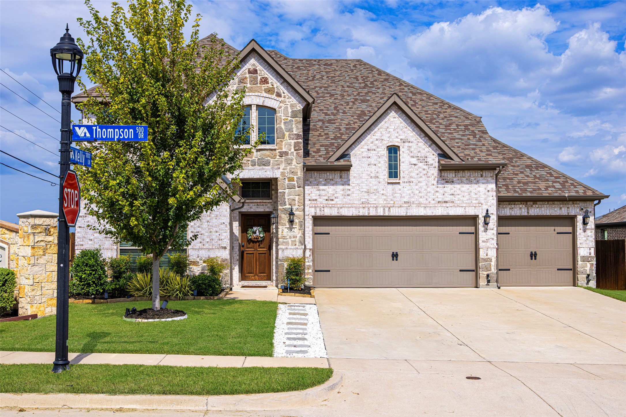 532 Thompson Van Alstyne TX 75495