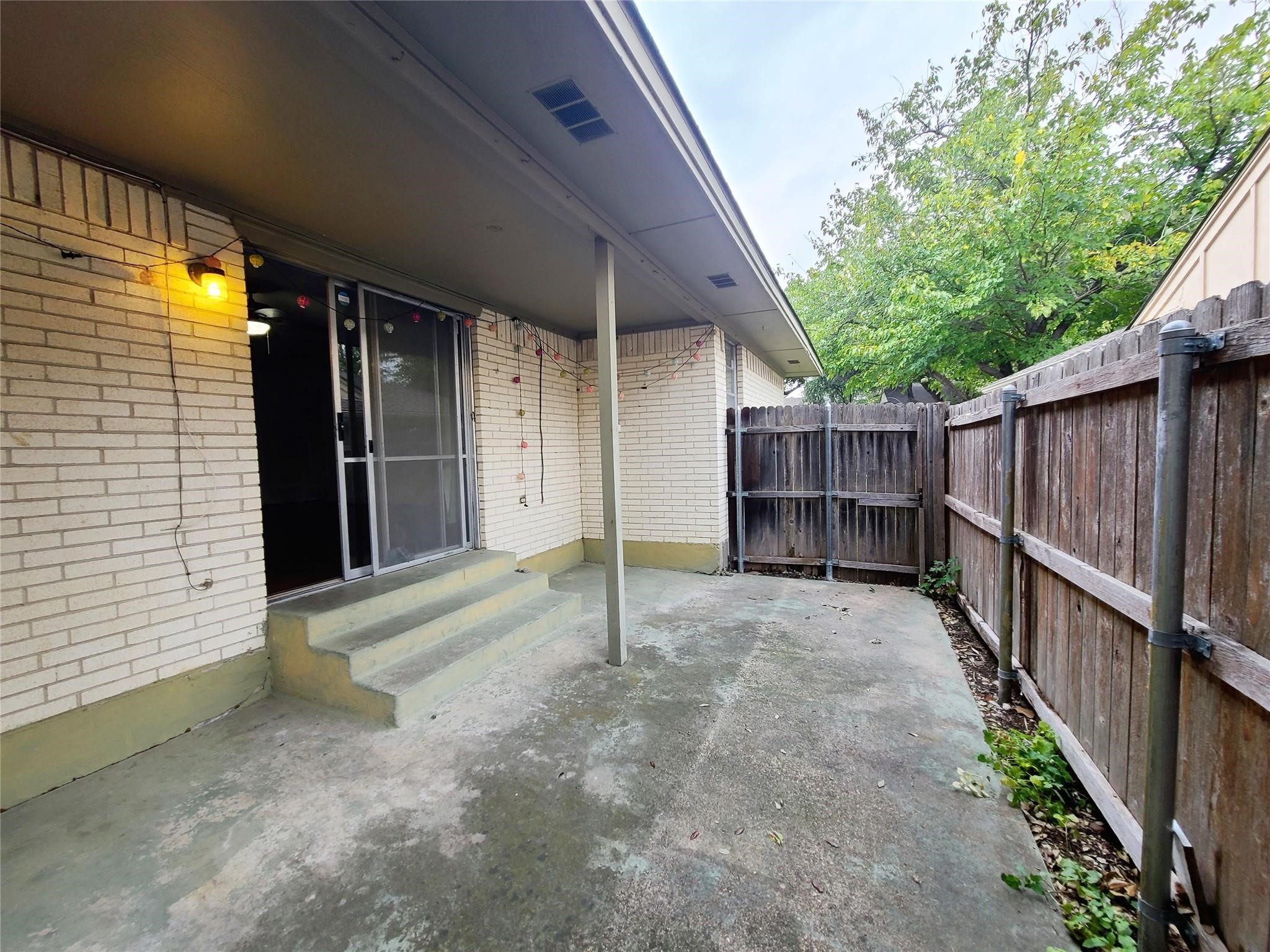 7436 Brentcove Circle Dallas TX 75214