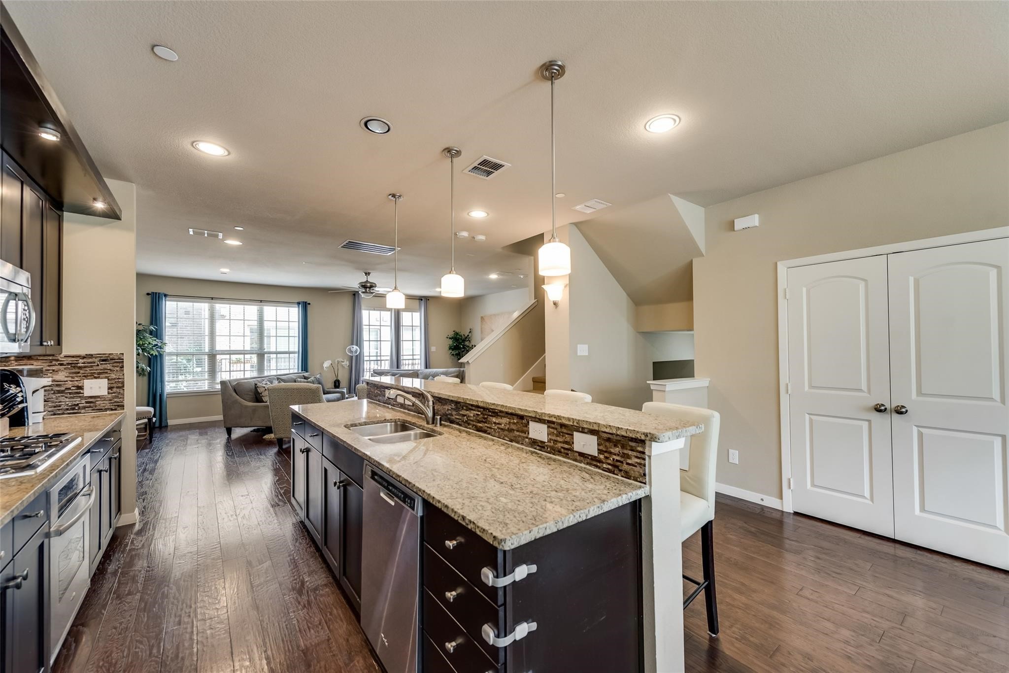 3943 Asbury Lane Addison TX 75001