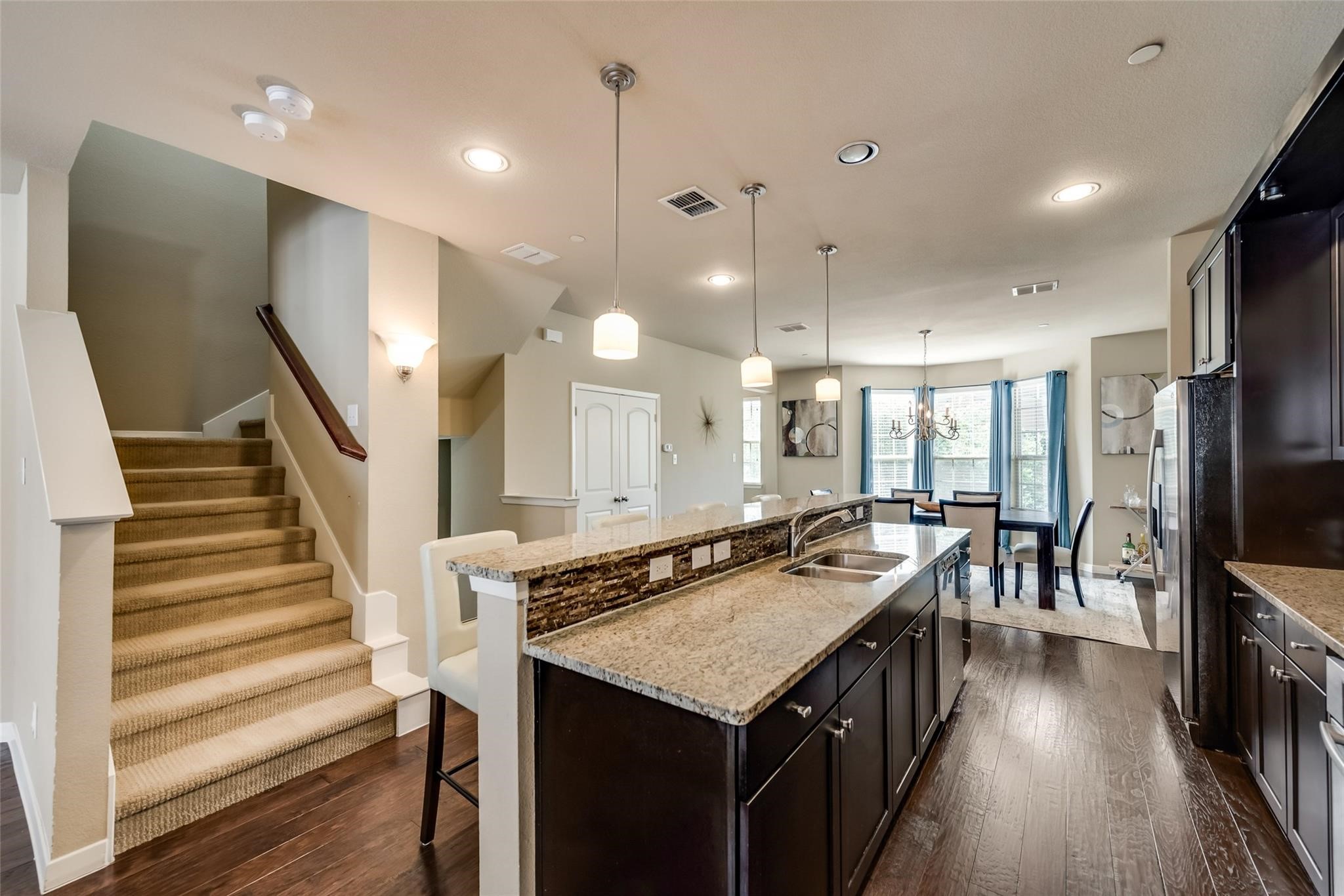 3943 Asbury Lane Addison TX 75001