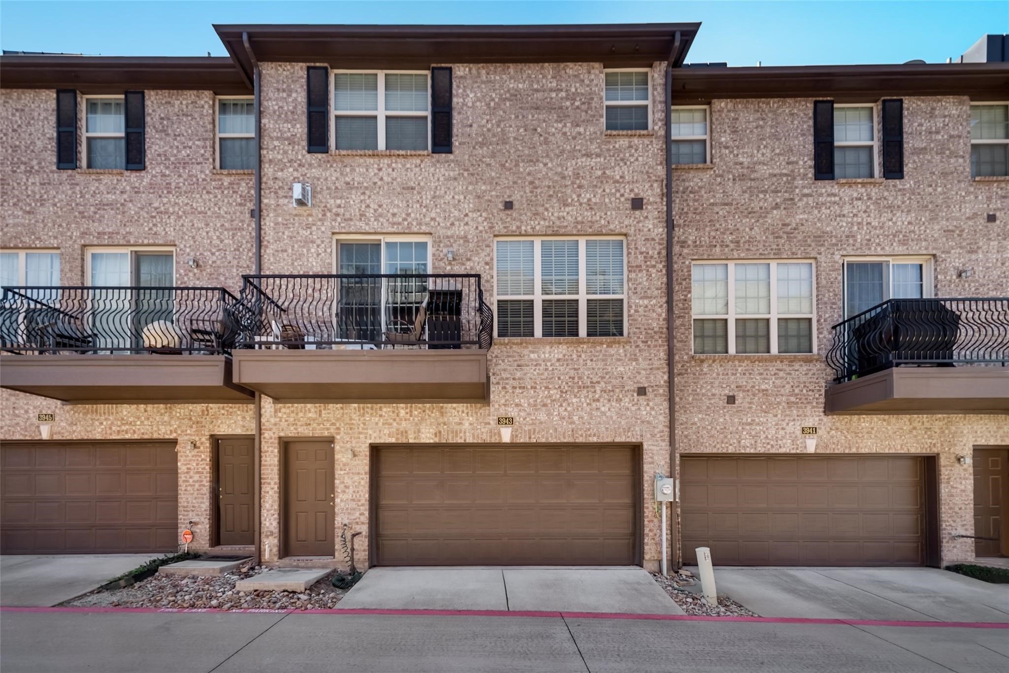3943 Asbury Lane Addison TX 75001