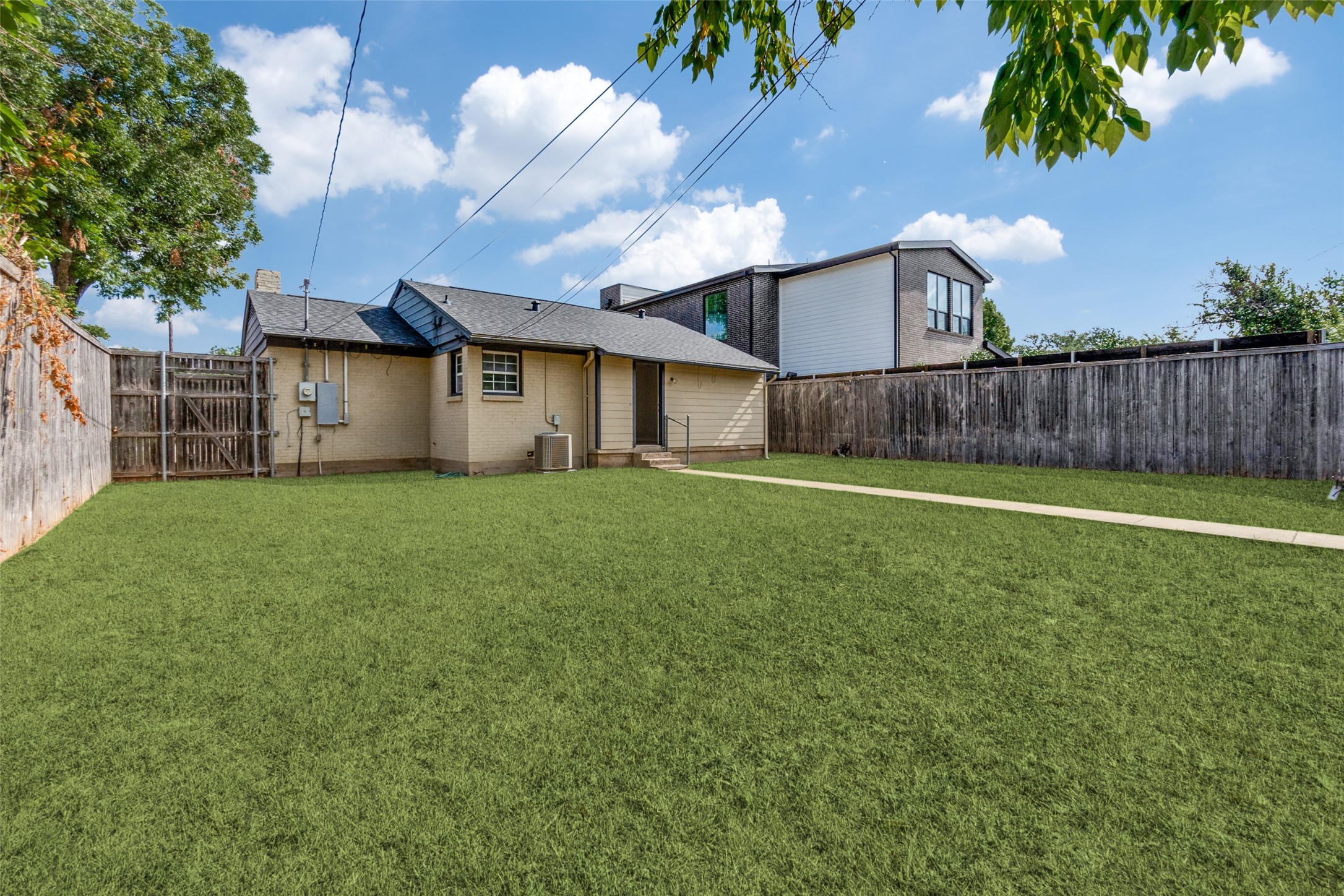 4812 Wateka Drive Dallas TX 75209