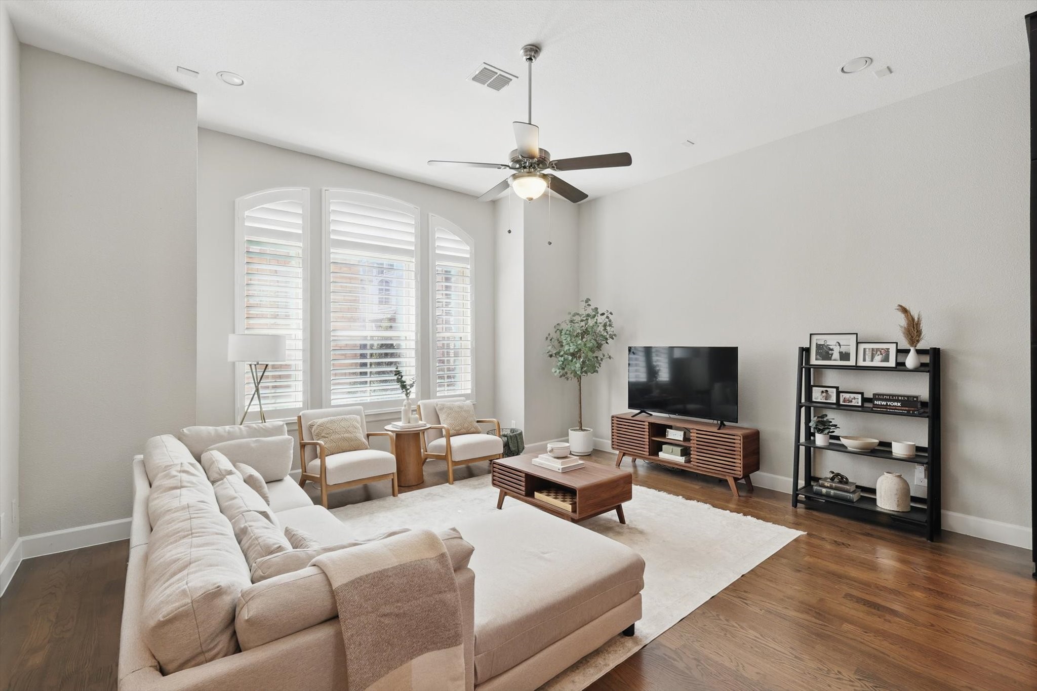 778 Spanish Oaks Place Dallas TX 75204