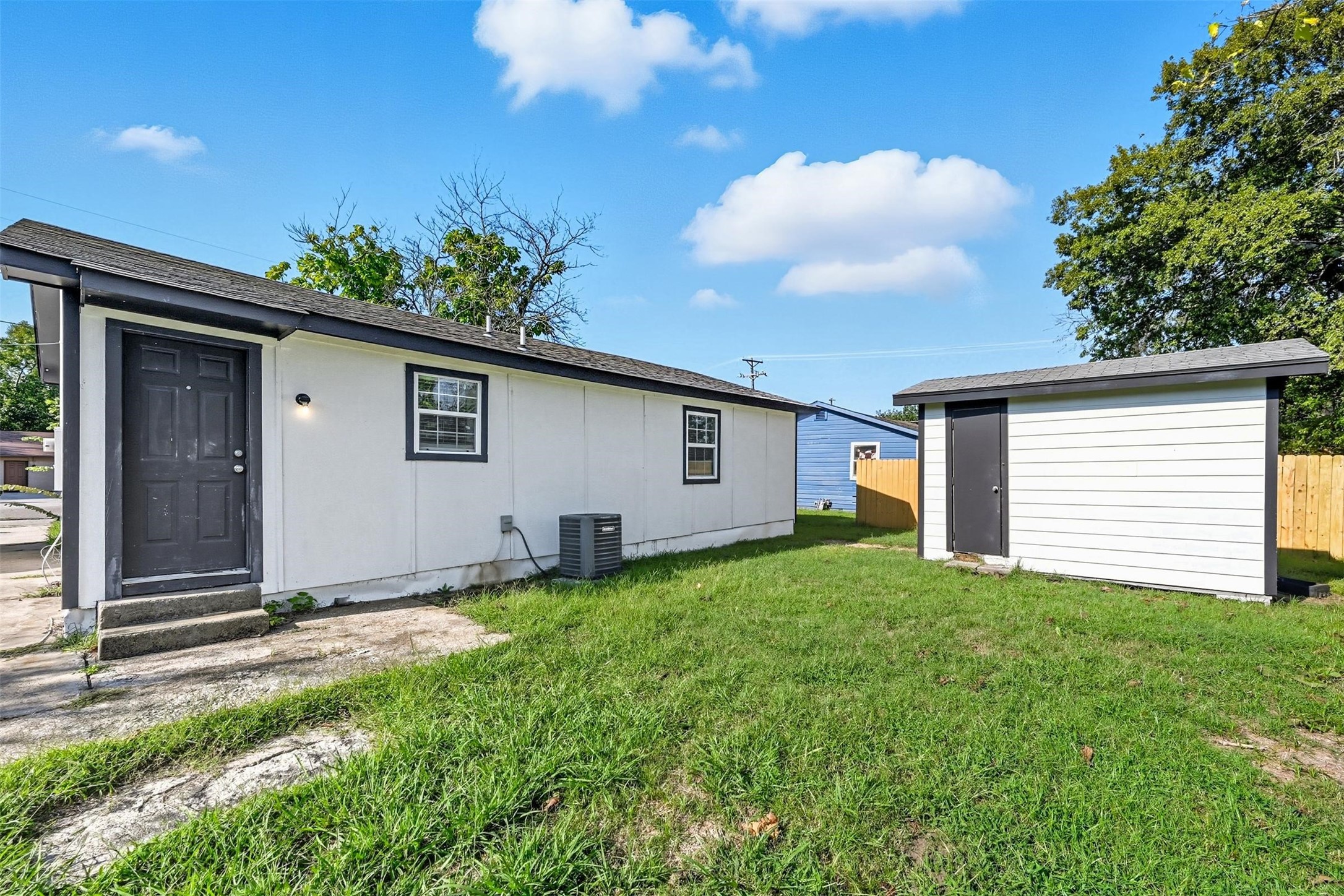 708 Union Avenue Bonham TX 75418