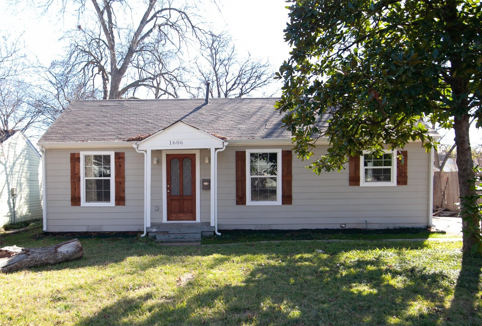1606 Davis Boulevard Garland TX 75042