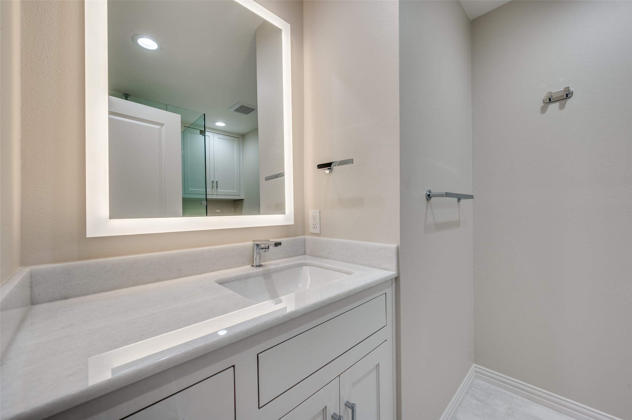 7154 Stonetrail Dallas TX 75230