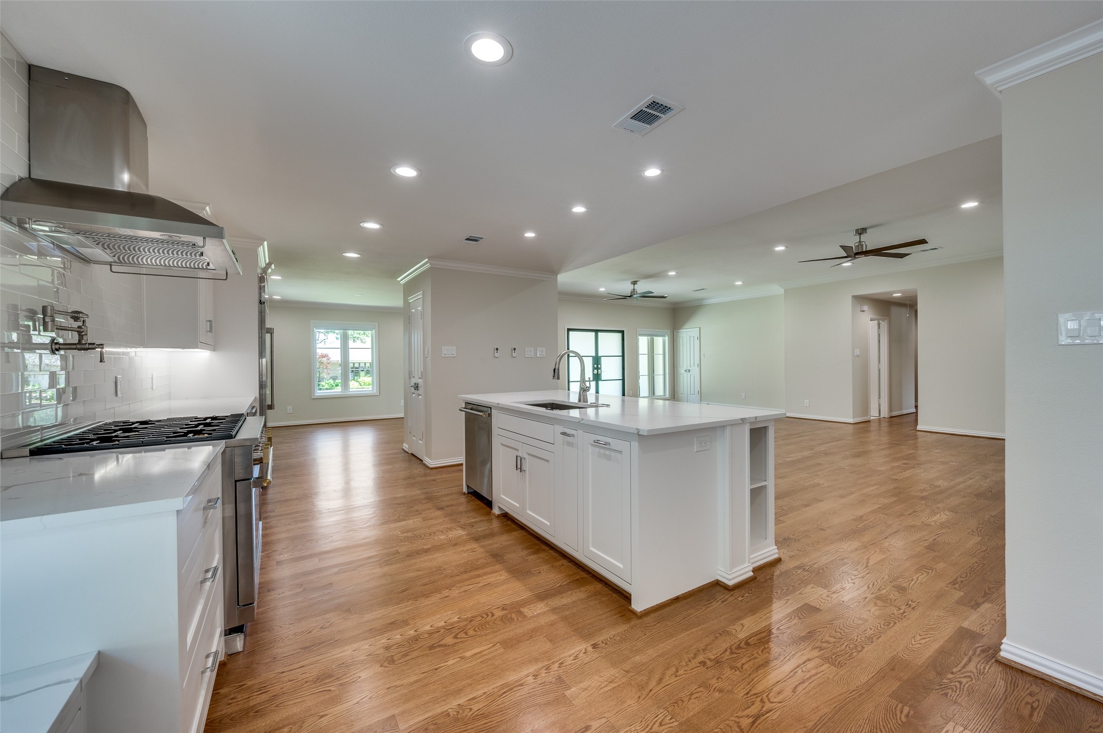 7154 Stonetrail Dallas TX 75230