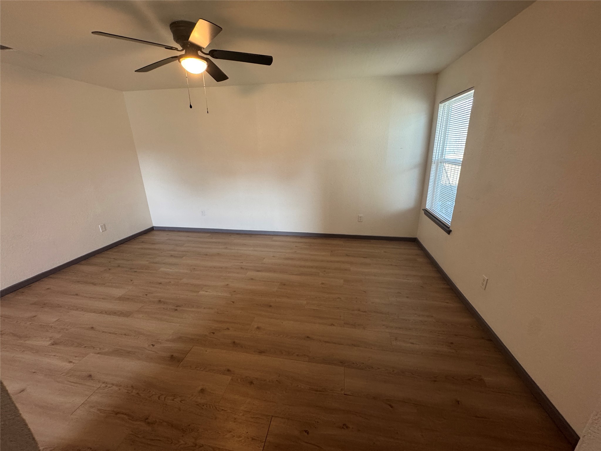 7300 Comanche Lake Worth TX 76135