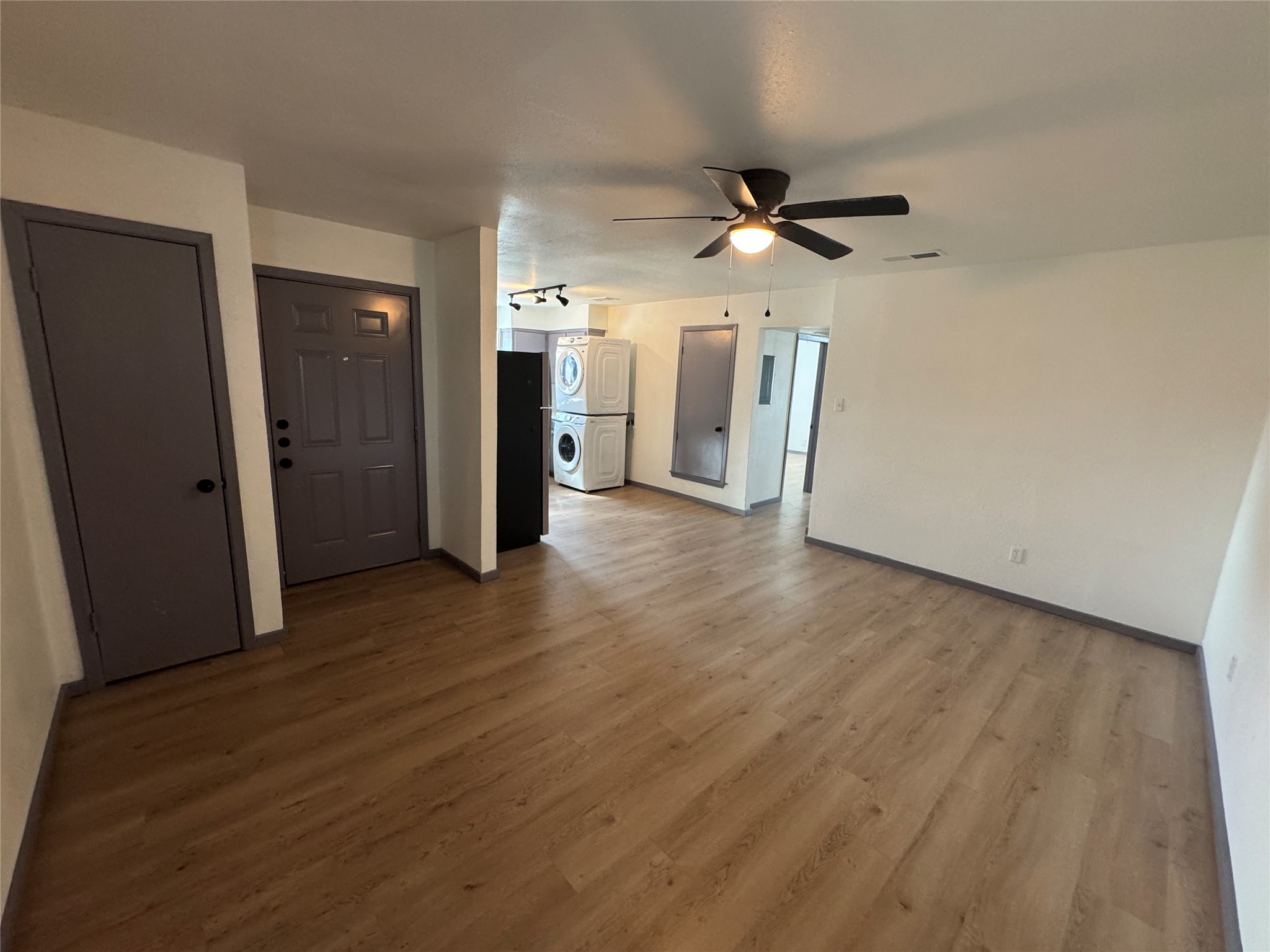 7300 Comanche Lake Worth TX 76135