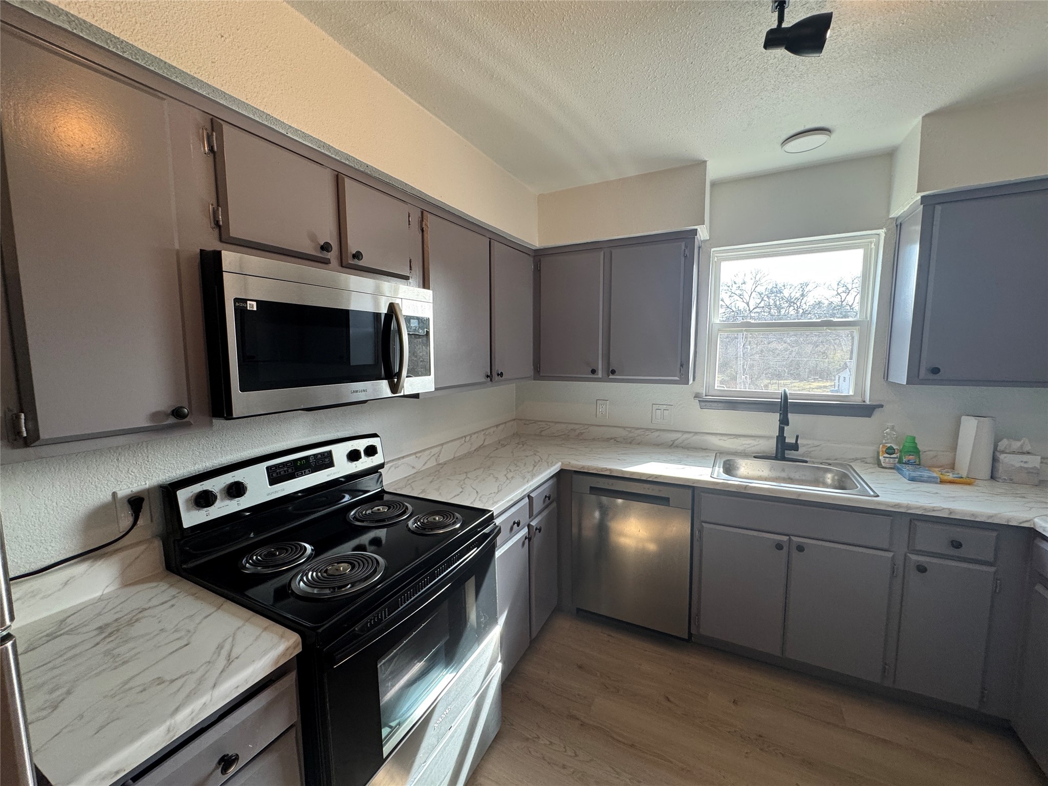 7300 Comanche Lake Worth TX 76135