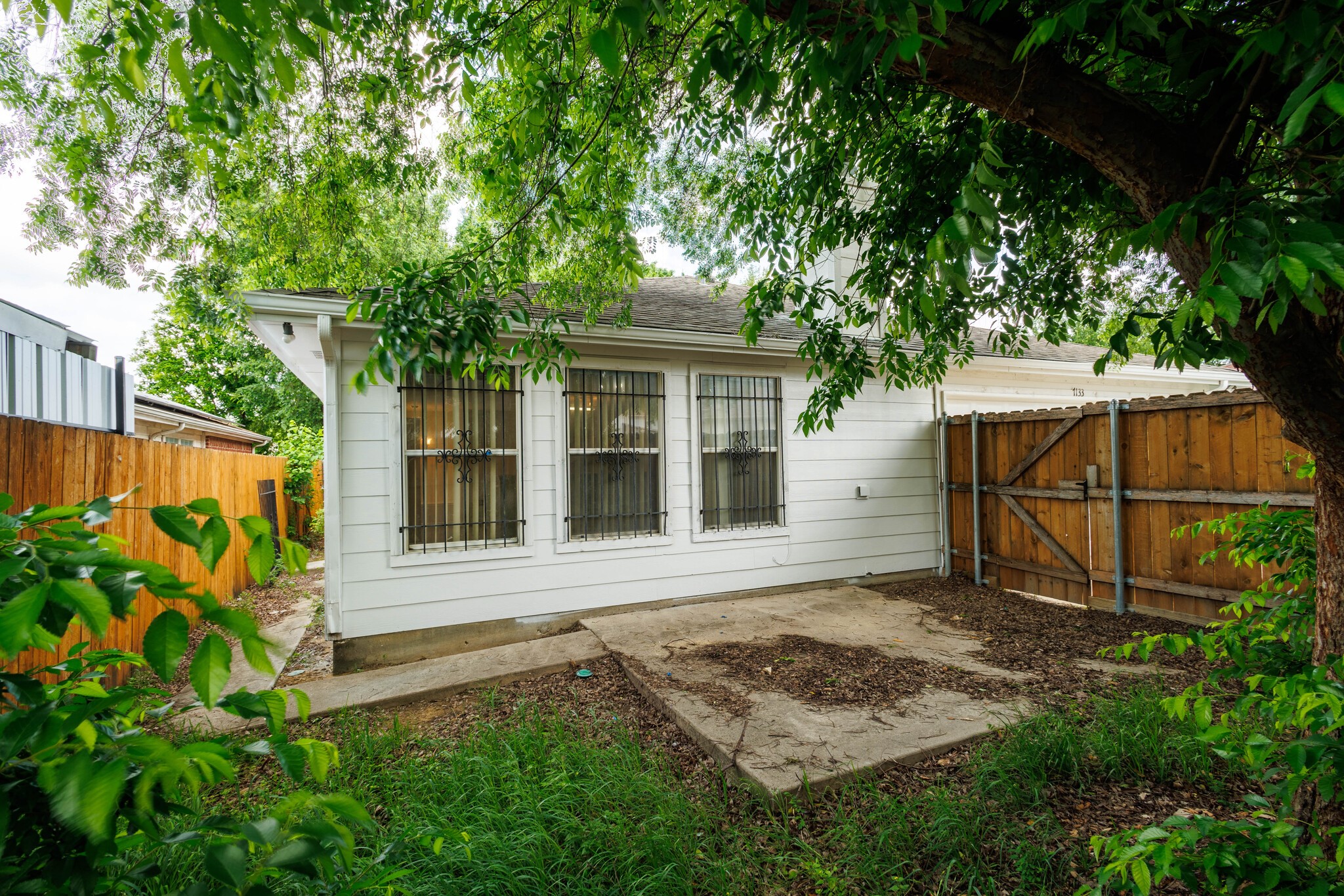 7133 Amber Drive Dallas TX 75241