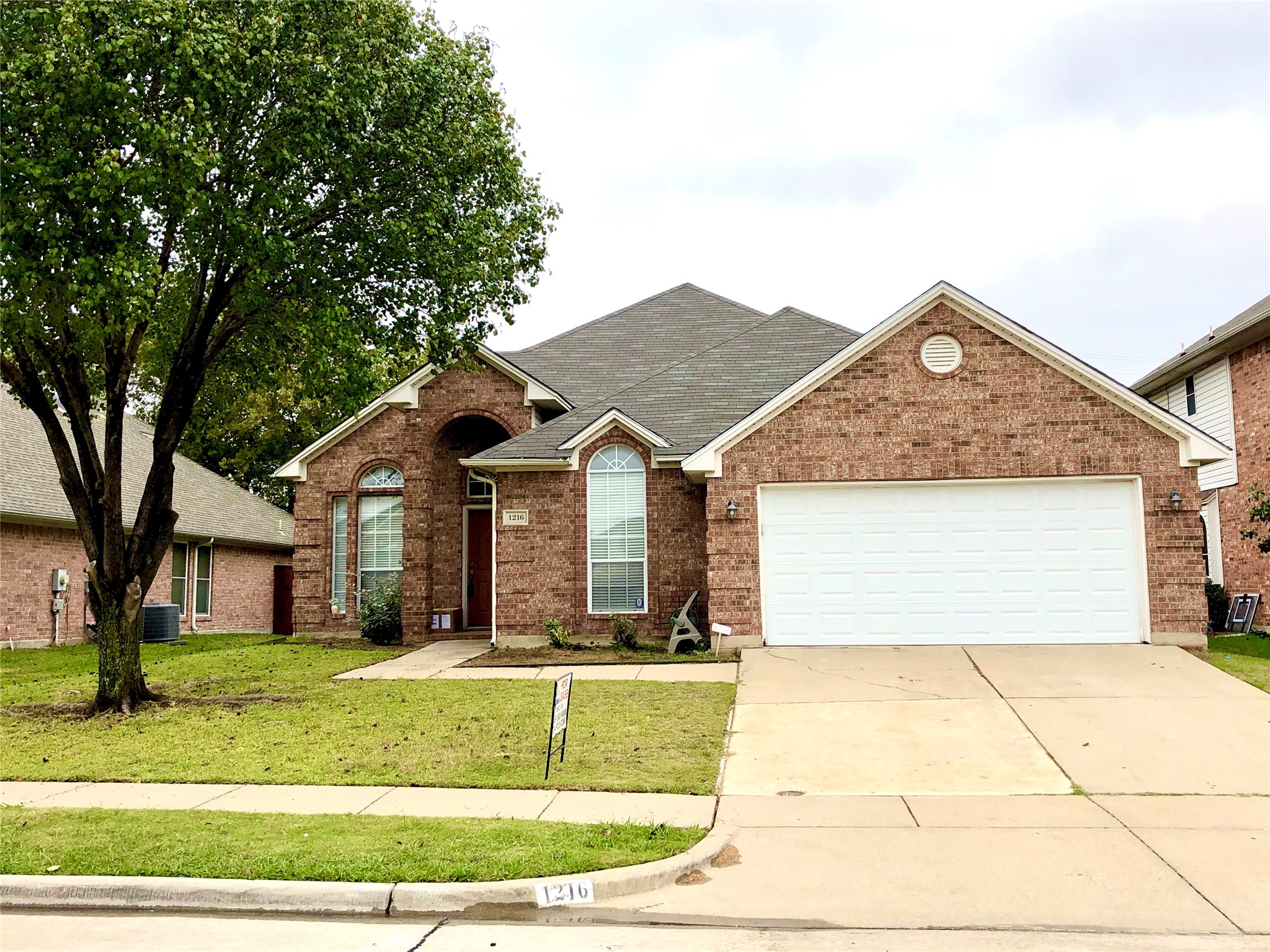 1216 Badbury Lane Grand Prairie TX 75052