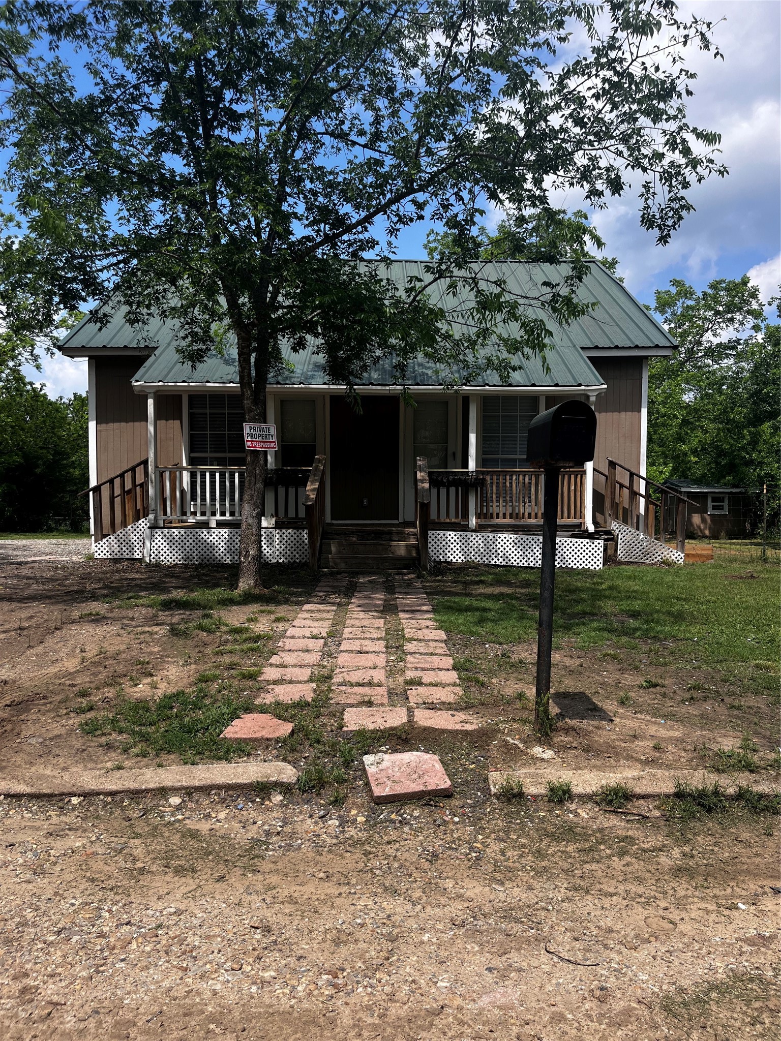 210 Kean Ladonia TX 75449
