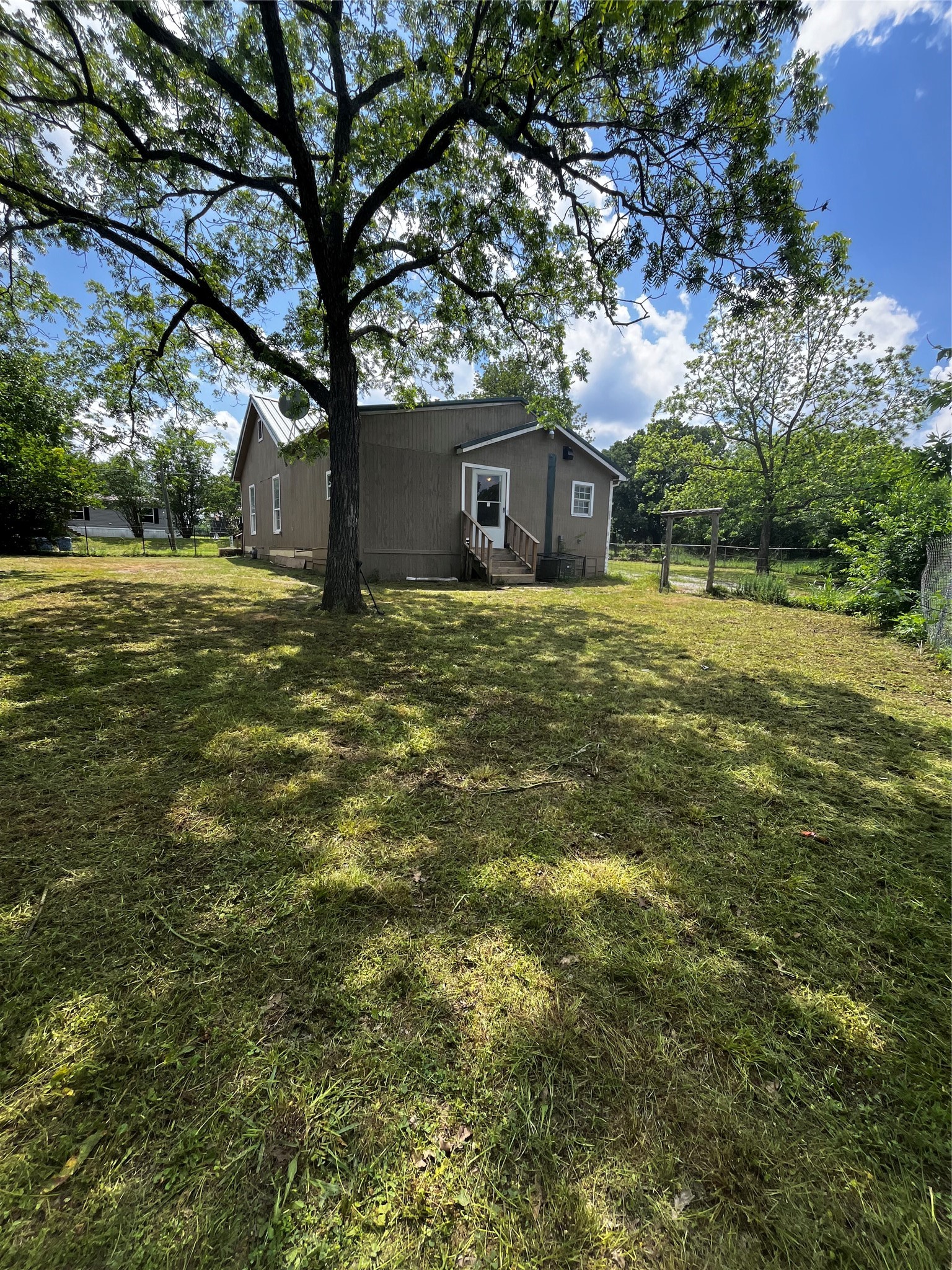 210 Kean Ladonia TX 75449