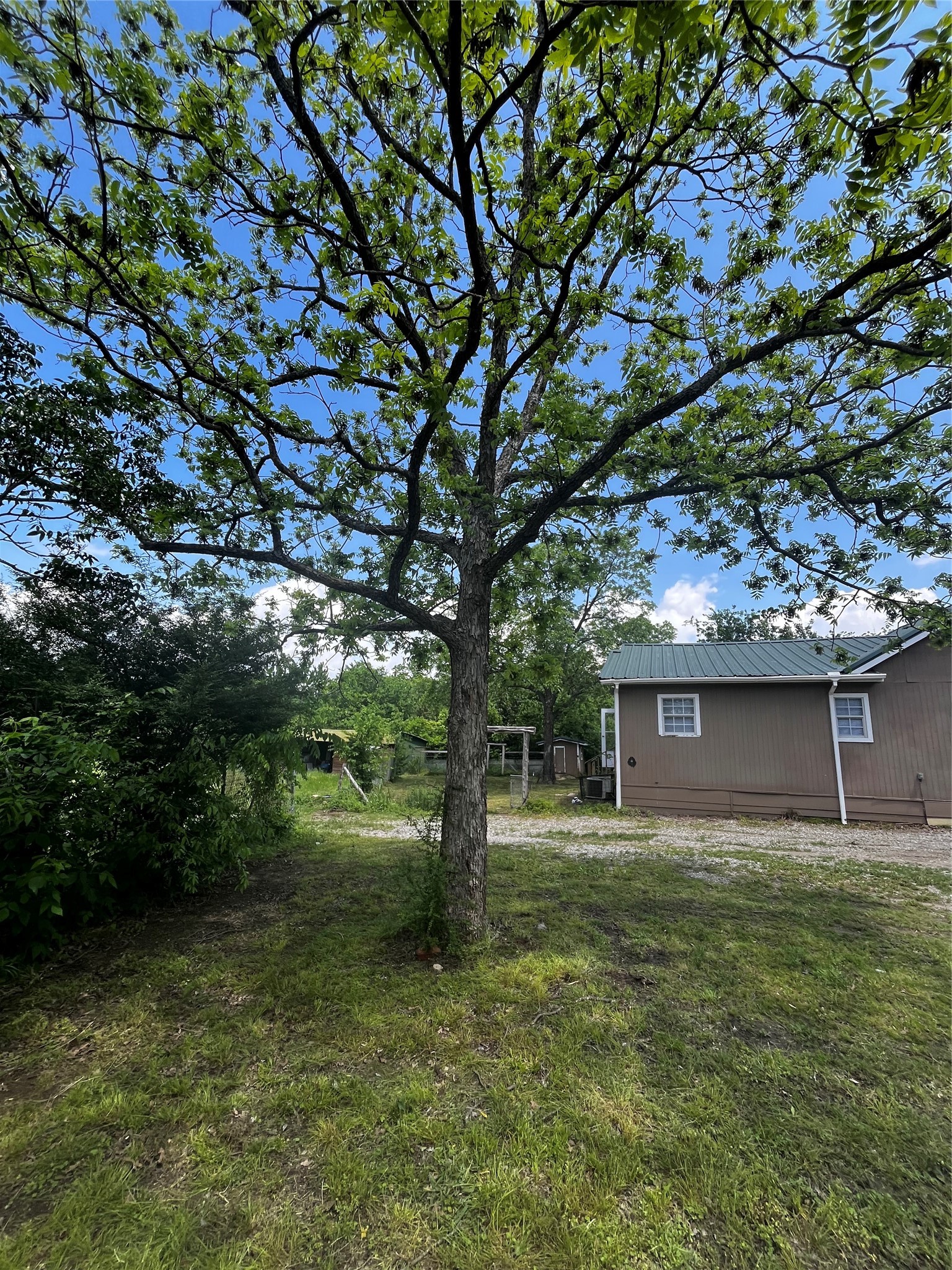 210 Kean Ladonia TX 75449