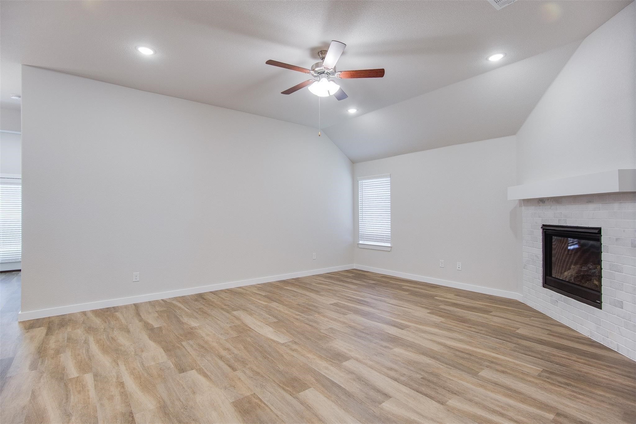 12376 Iveson Drive Fort Worth TX 76052