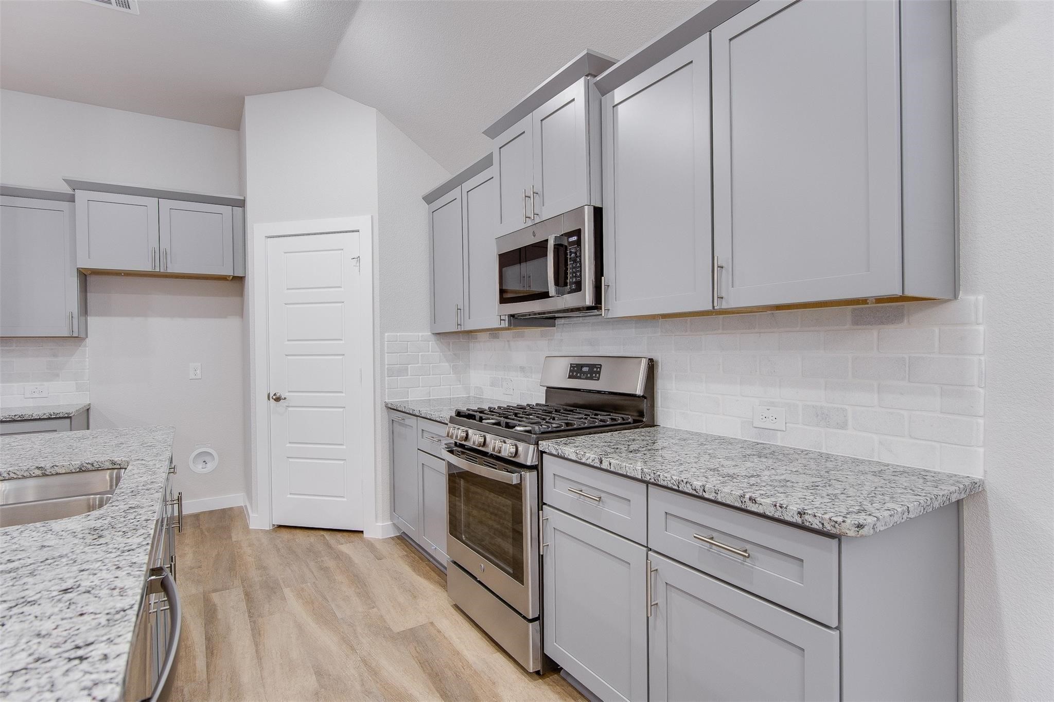 12376 Iveson Drive Fort Worth TX 76052