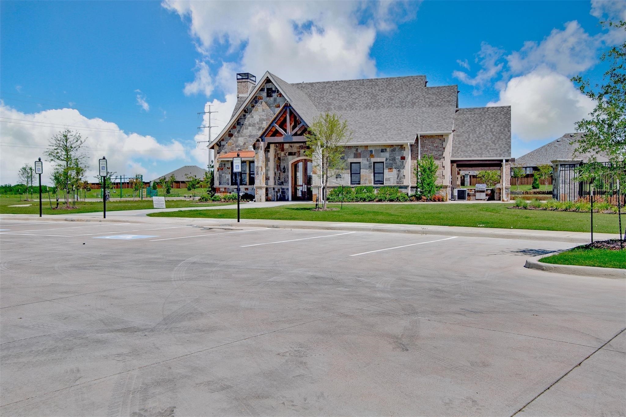 12376 Iveson Drive Fort Worth TX 76052