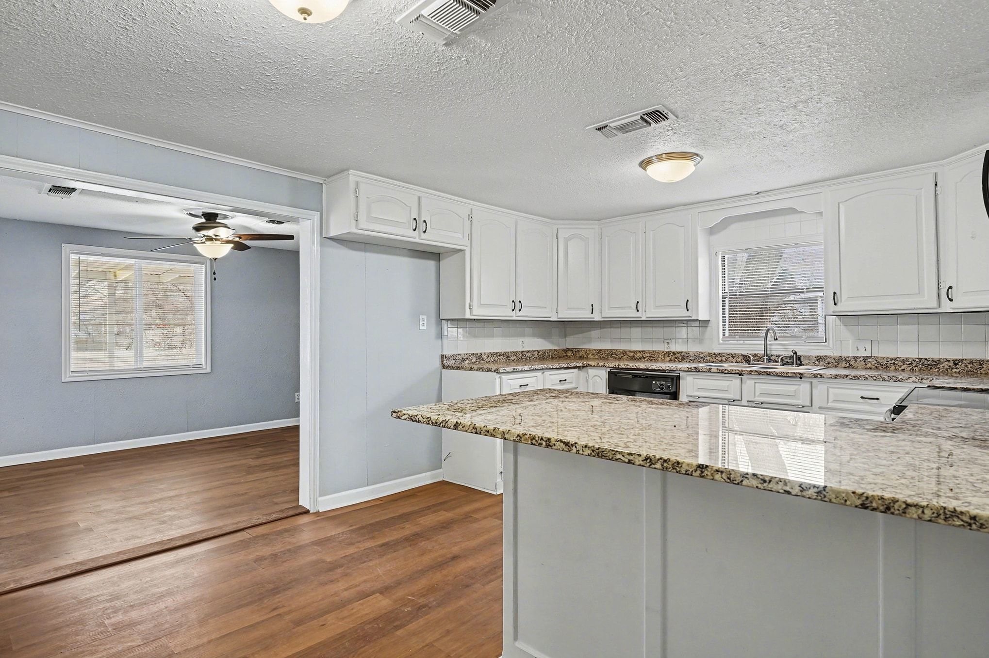 5421 Buchanan Street Sansom Park TX 76114