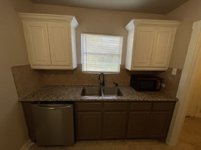 613 S Fielder Road Arlington TX 76013