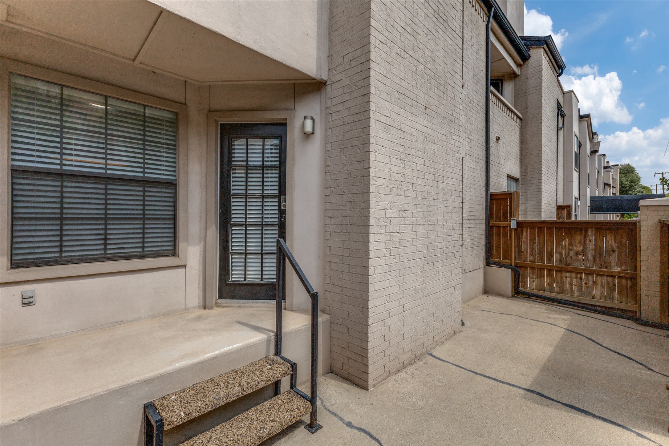 3901 Travis Street Dallas TX 75204