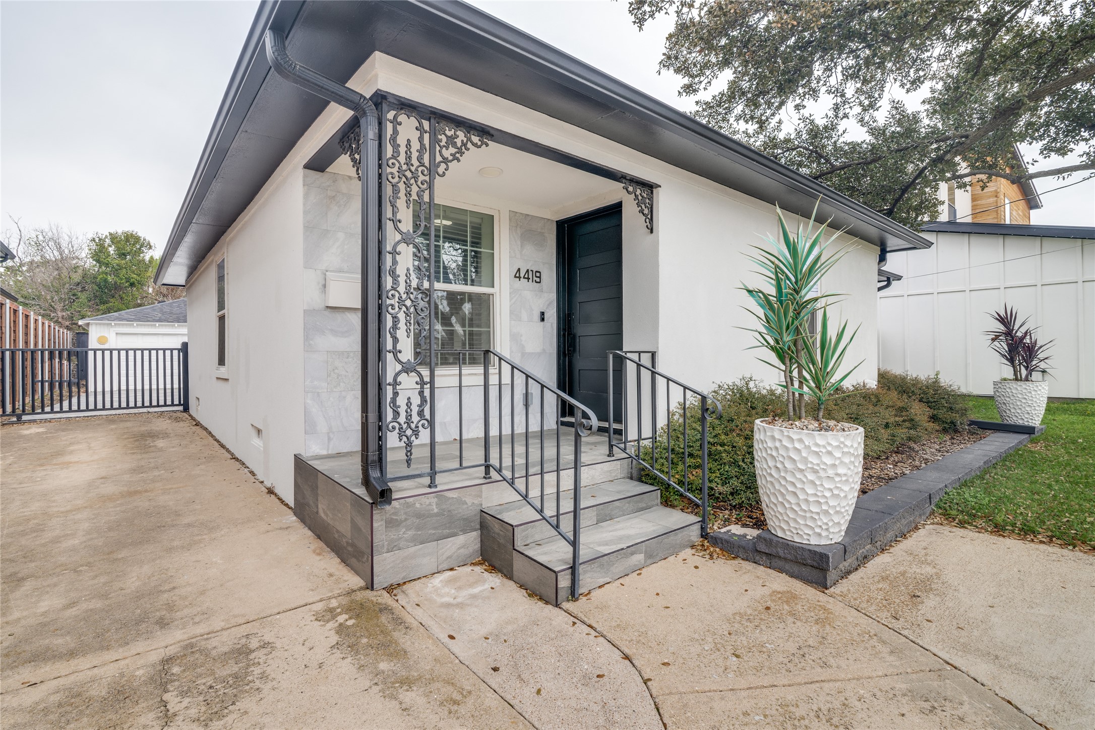 4419 Sexton Lane Dallas TX 75229