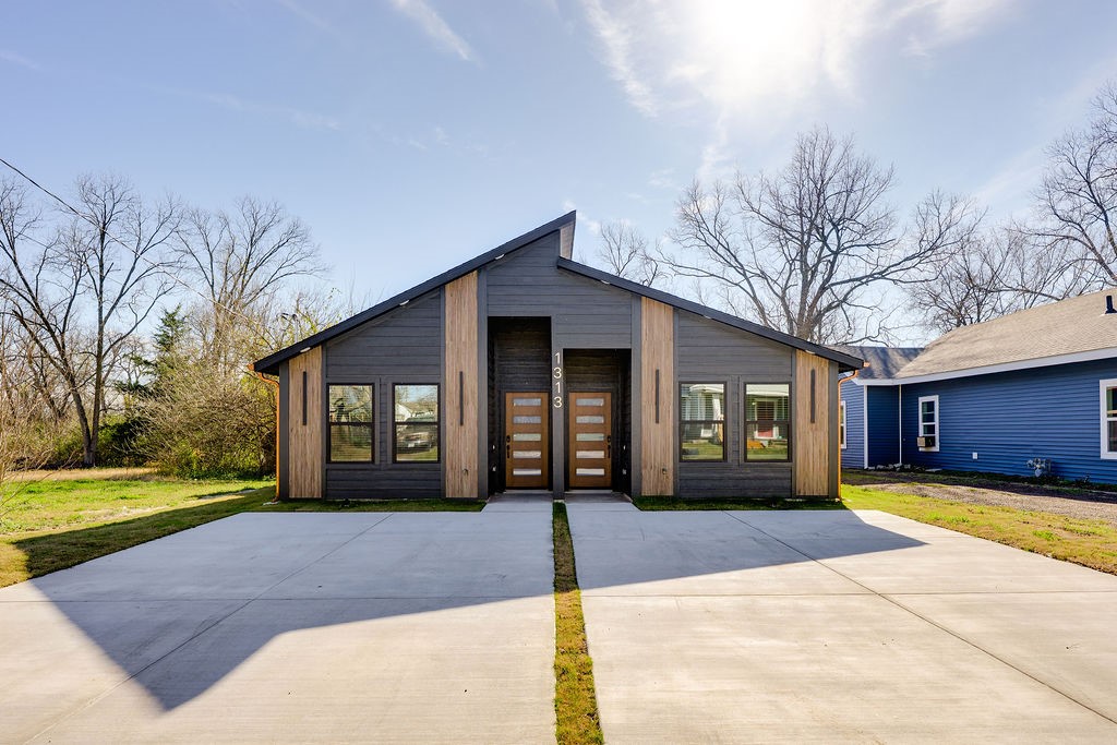 1313 Hunt Commerce TX 75428