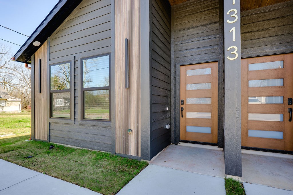 1313 Hunt Commerce TX 75428