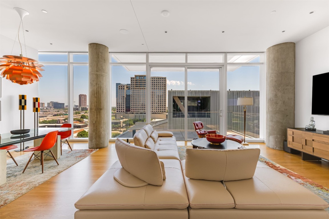1747 Leonard Street Dallas TX 75201