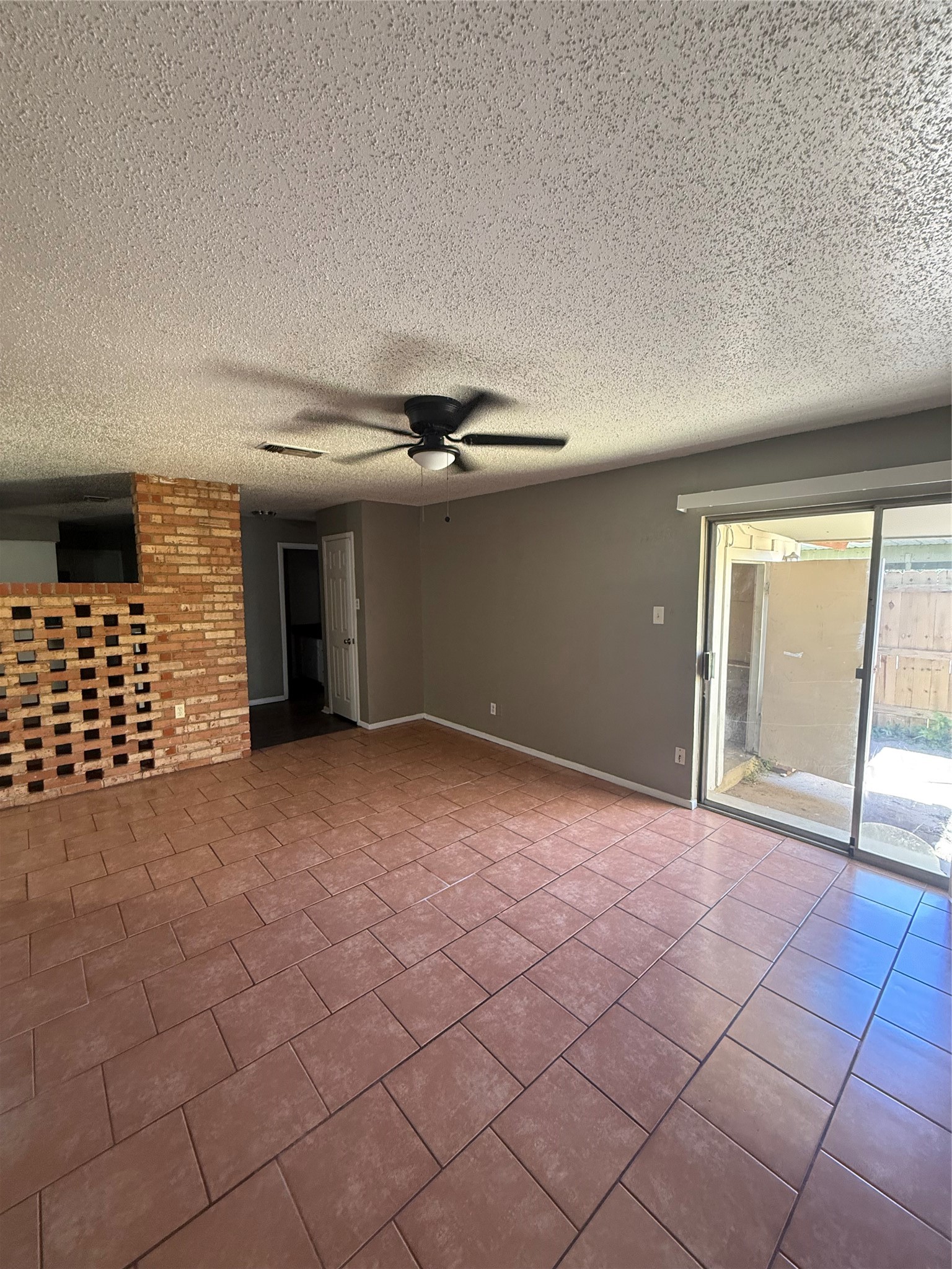 708 E Pecan Street Hurst TX 76053