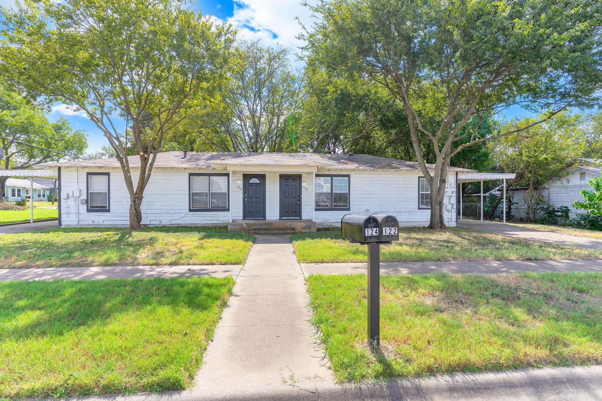 122 Ramsey Avenue Cleburne TX 76031