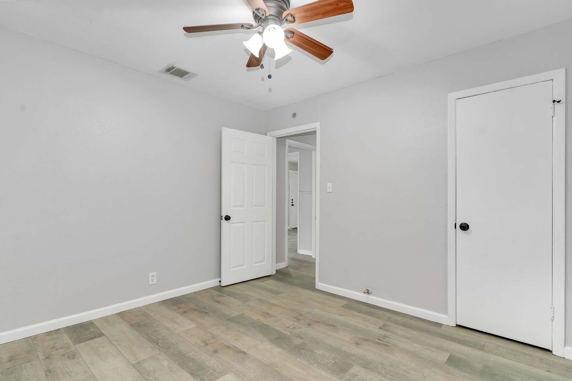 122 Ramsey Avenue Cleburne TX 76031