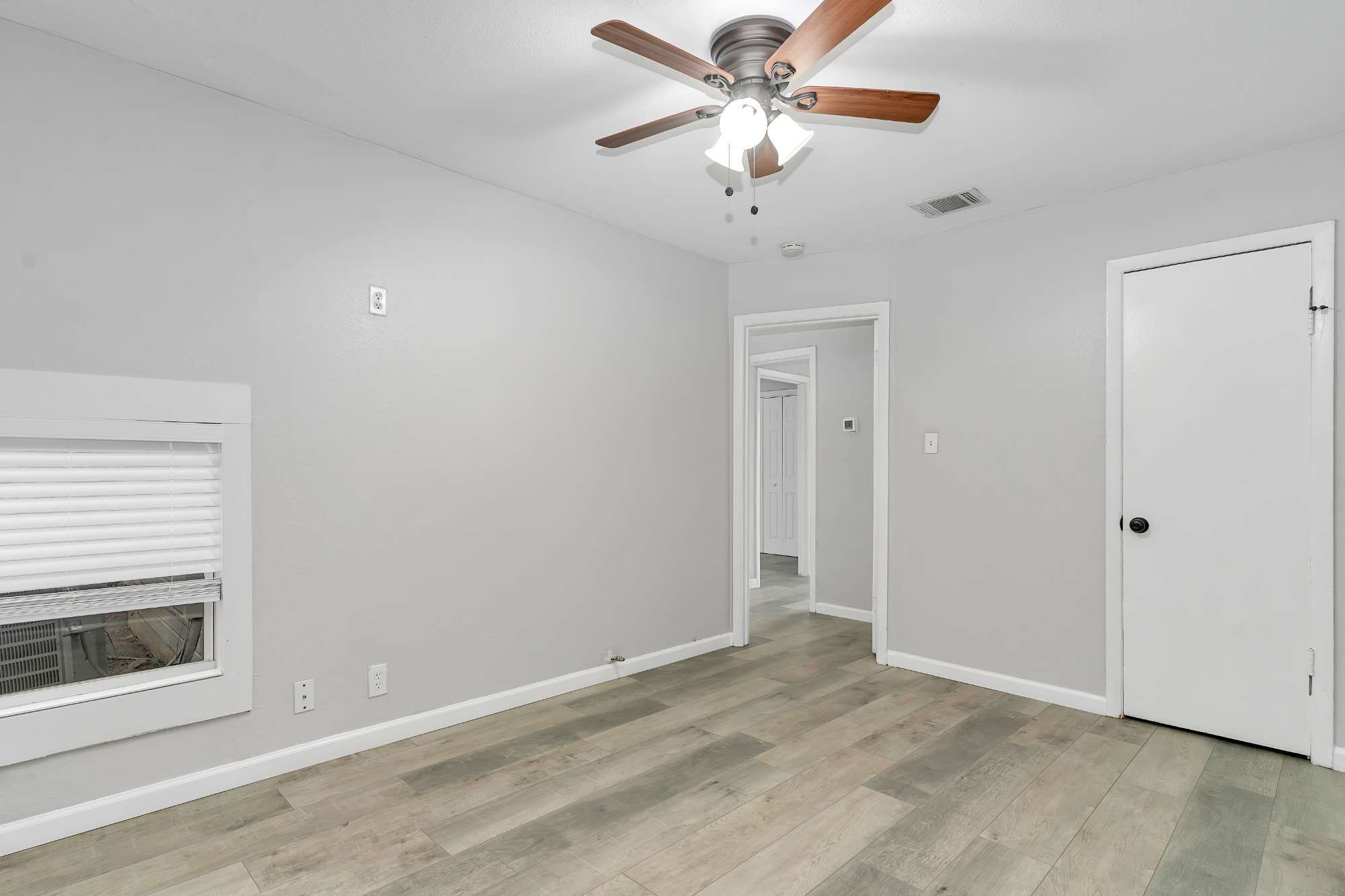 122 Ramsey Avenue Cleburne TX 76031